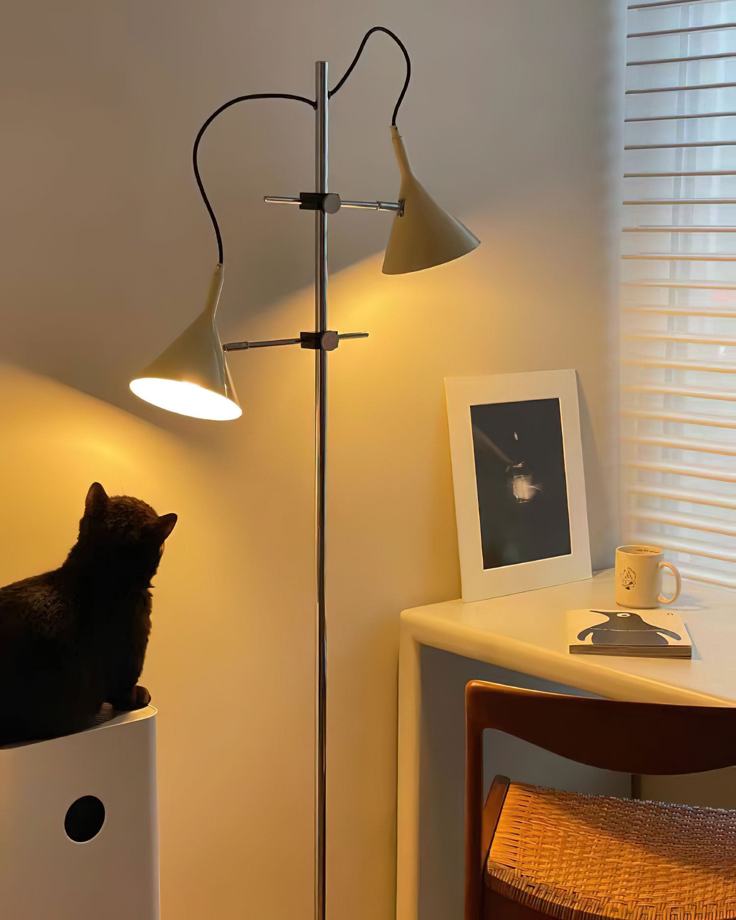 Double_Bar_Floor_Lamp_5