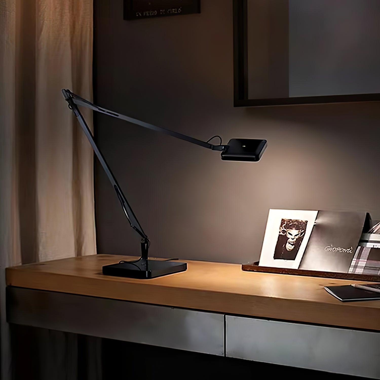 Edge_Table_Lamp_13