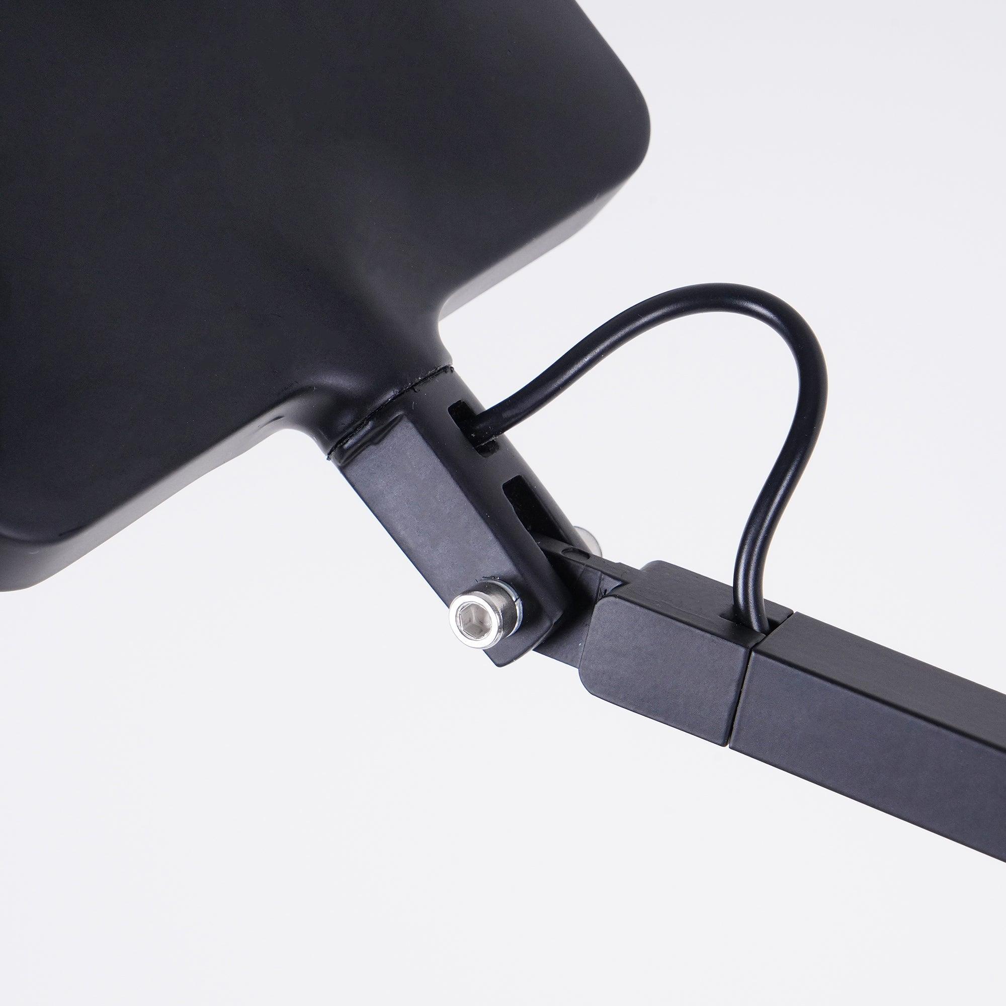 Edge_Table_Lamp_23