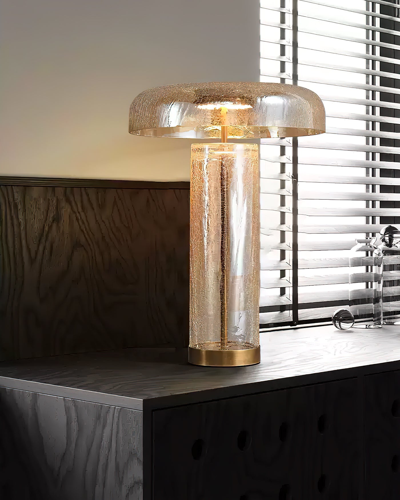 Eira_Crackle_Table_Lamp_1