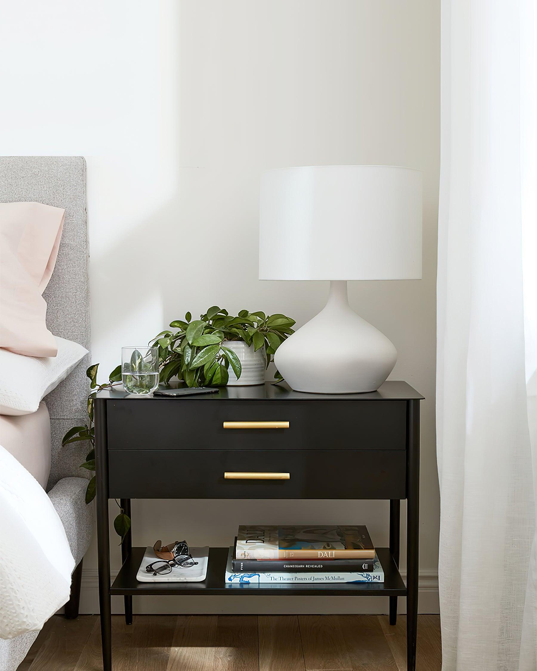 Ember_Vase_Table_Lamp._10