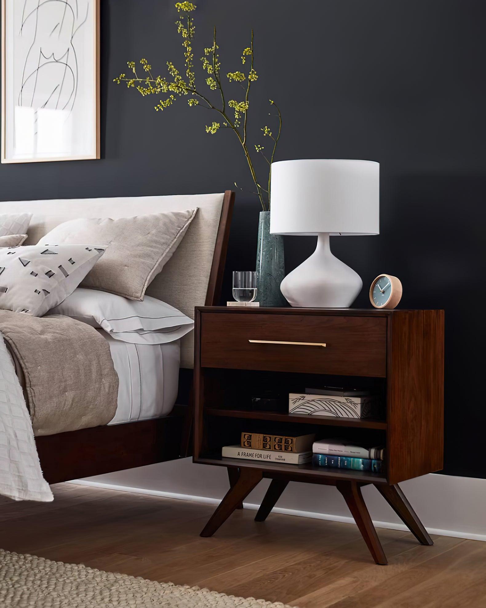 Ember_Vase_Table_Lamp._13