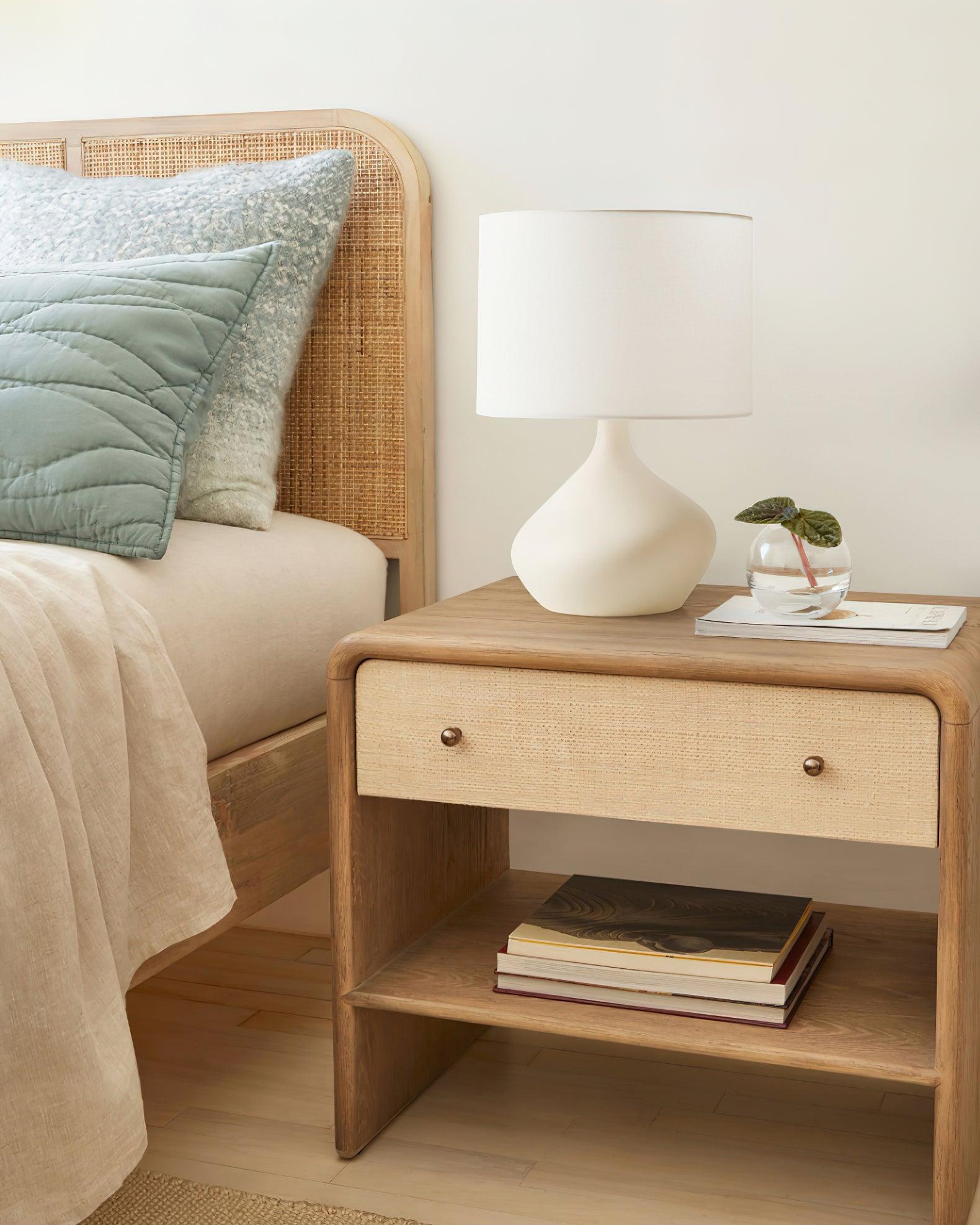 Ember_Vase_Table_Lamp._14