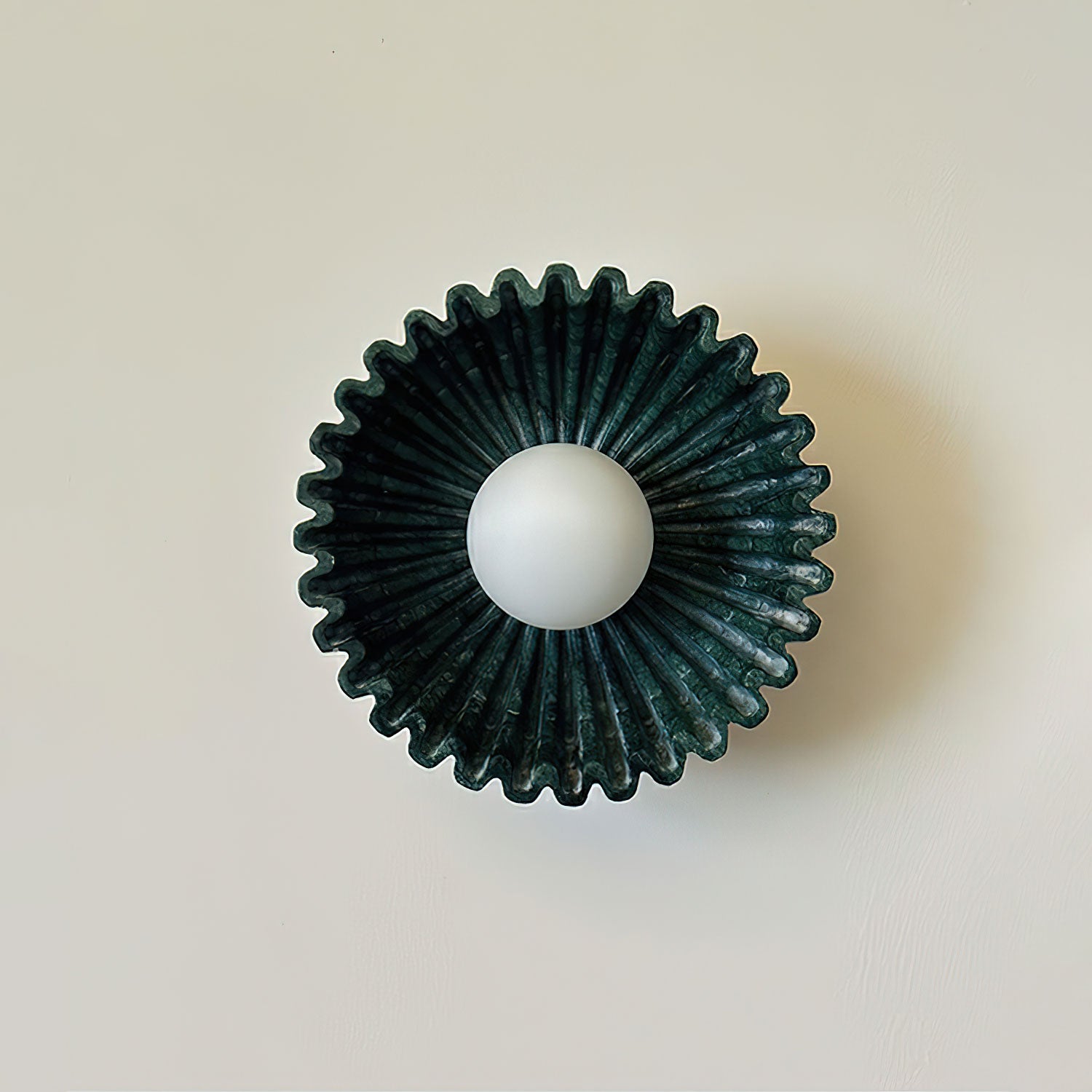 Emerald_Wave_Wall_Lamp_01_1