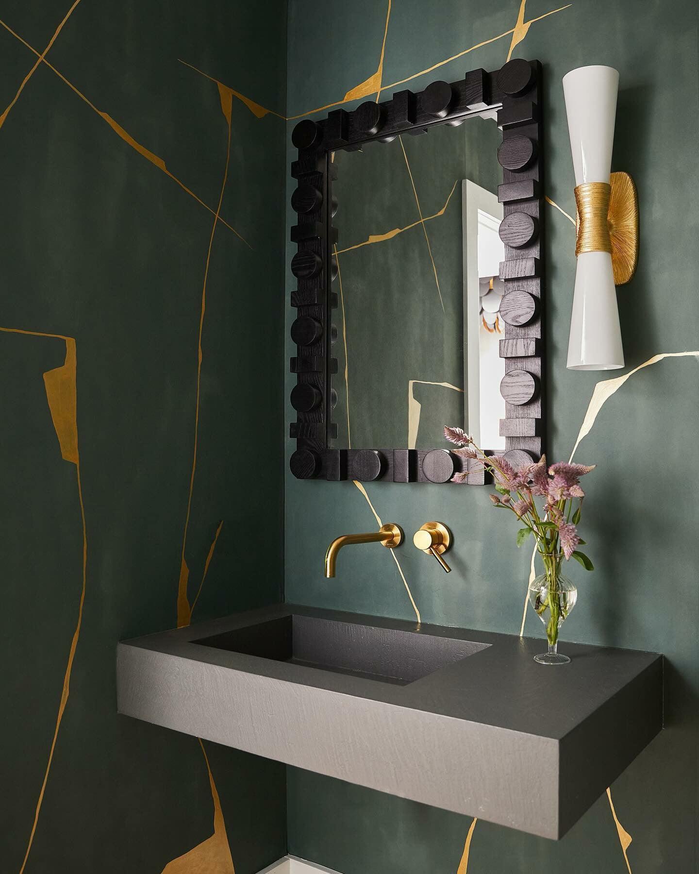 Fanfare_Wall_Light_2