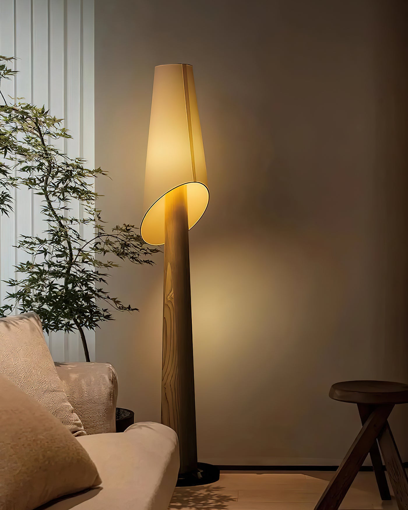 Flag_Floor_Lamp_2