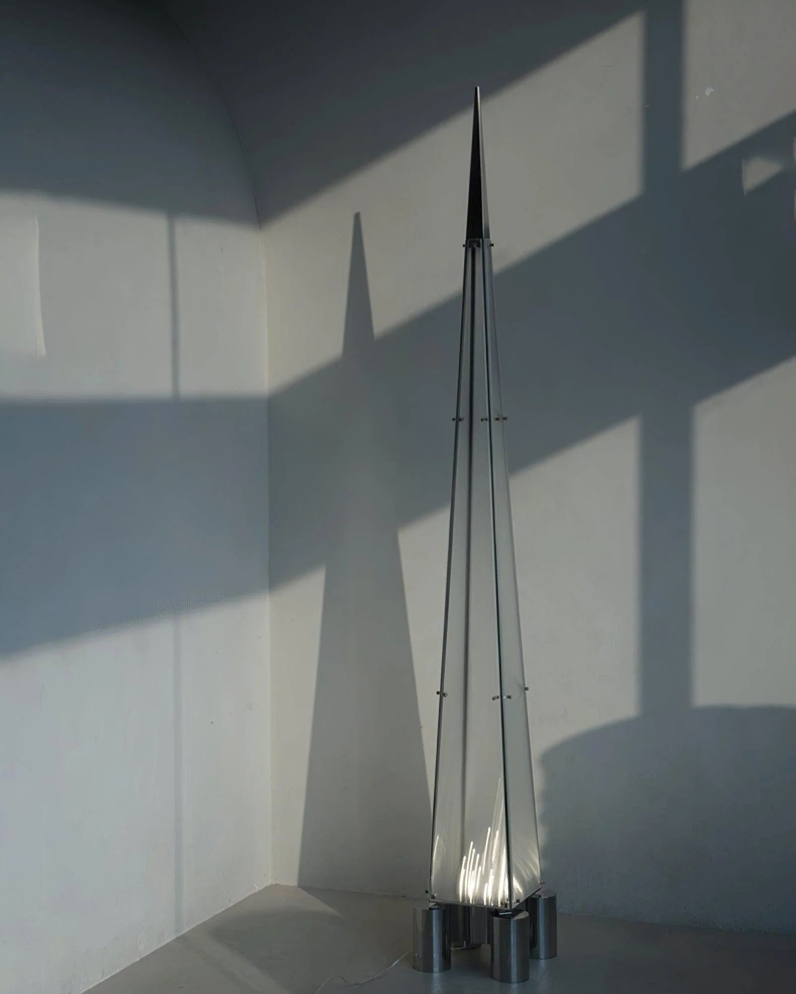 Fragment_Floor_Lamp_2