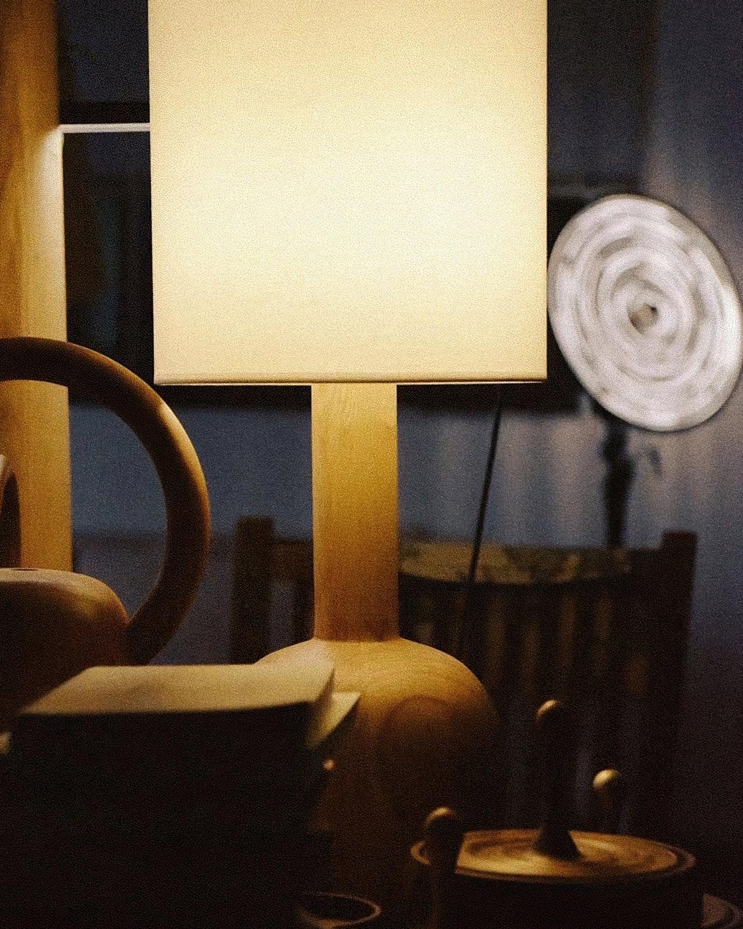 Gavel_Table_Lamp_17