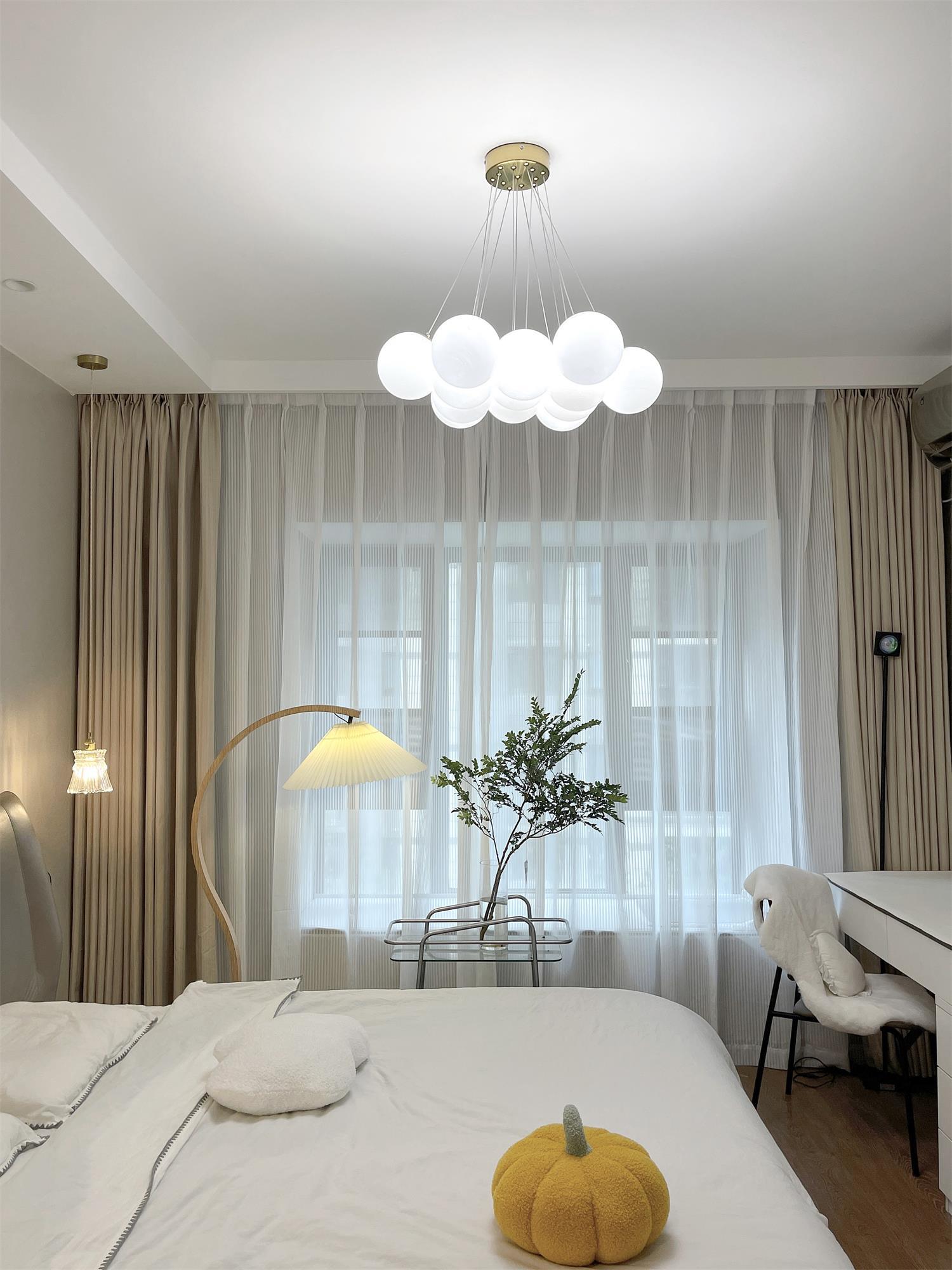 Glass_Cluster_Chandelier_1