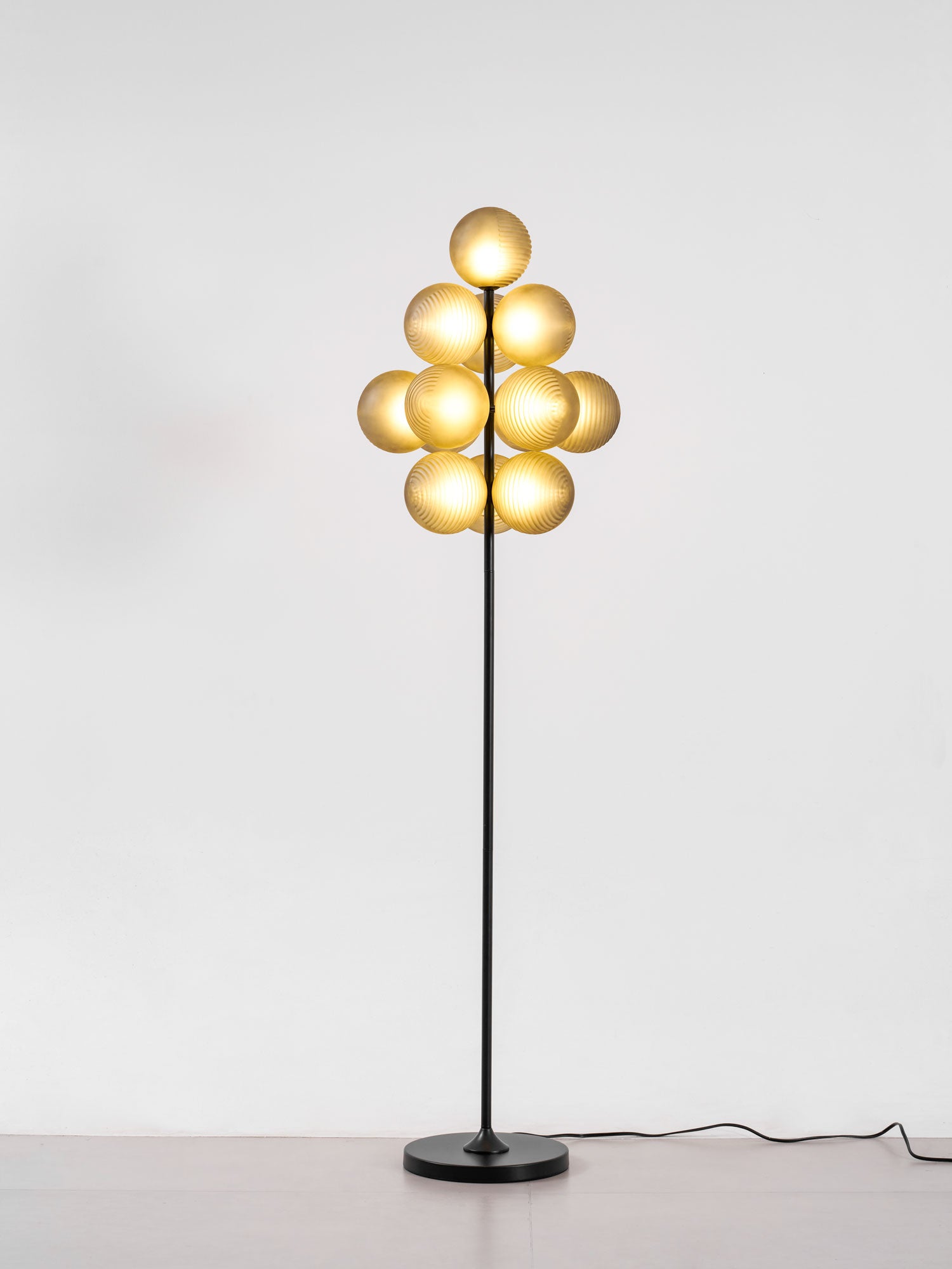 Grape-_Floor-_Lamp-1220_1