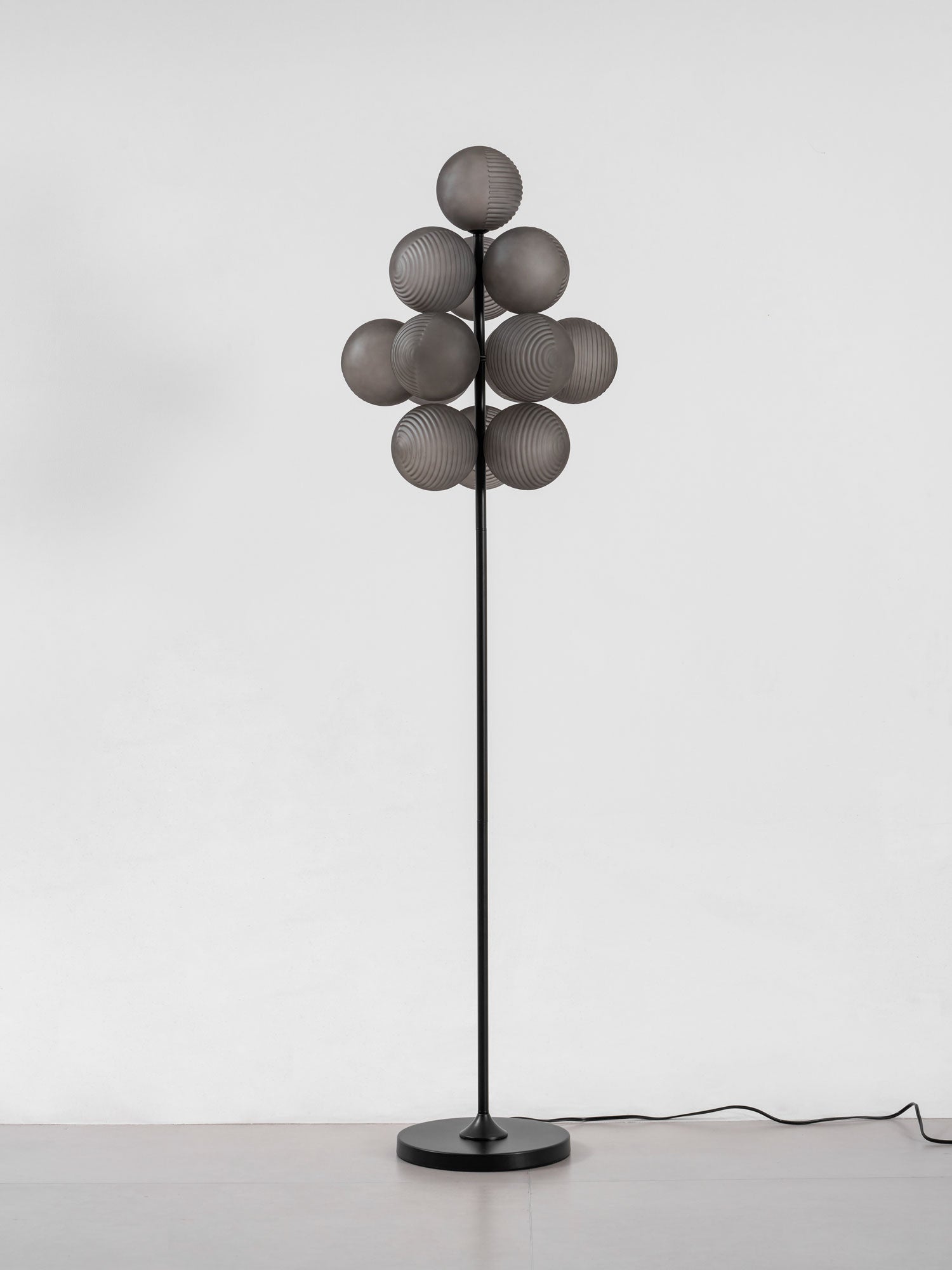 Grape-_Floor-_Lamp-1220_2