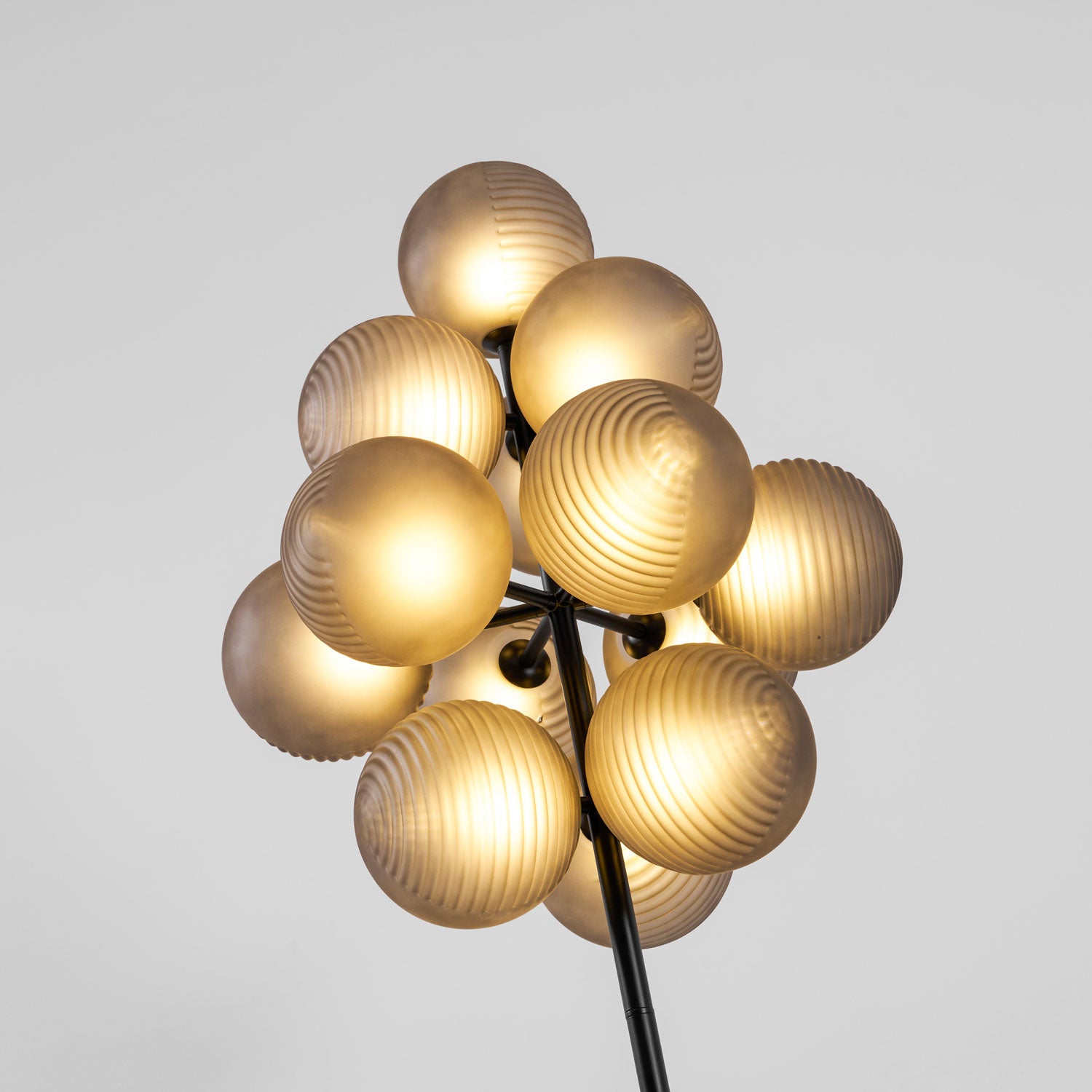 Grape-_Floor-_Lamp-1220_5