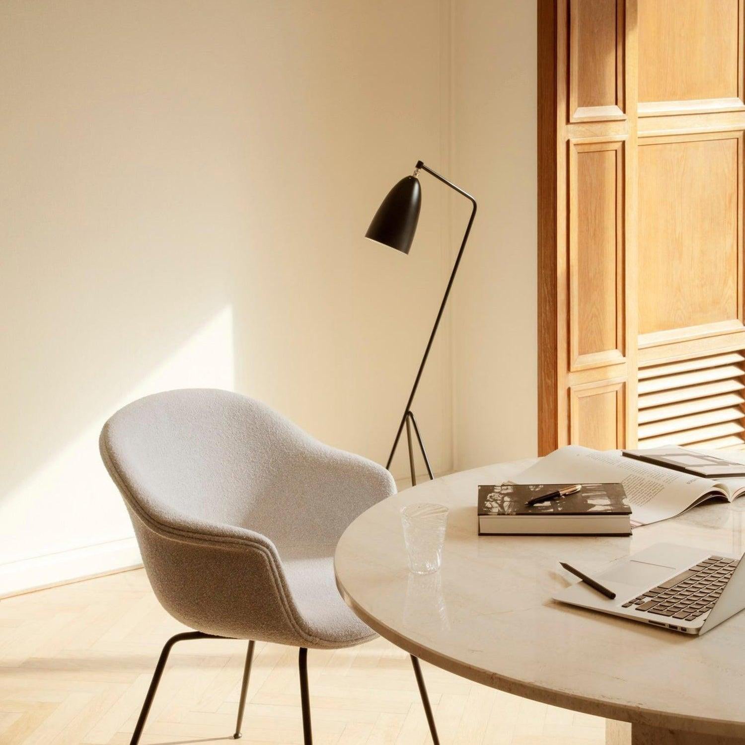 Grasshopper_Floor_Lamp._13_c34a61e8-dccc-491f-9c70-d336d3aa4437