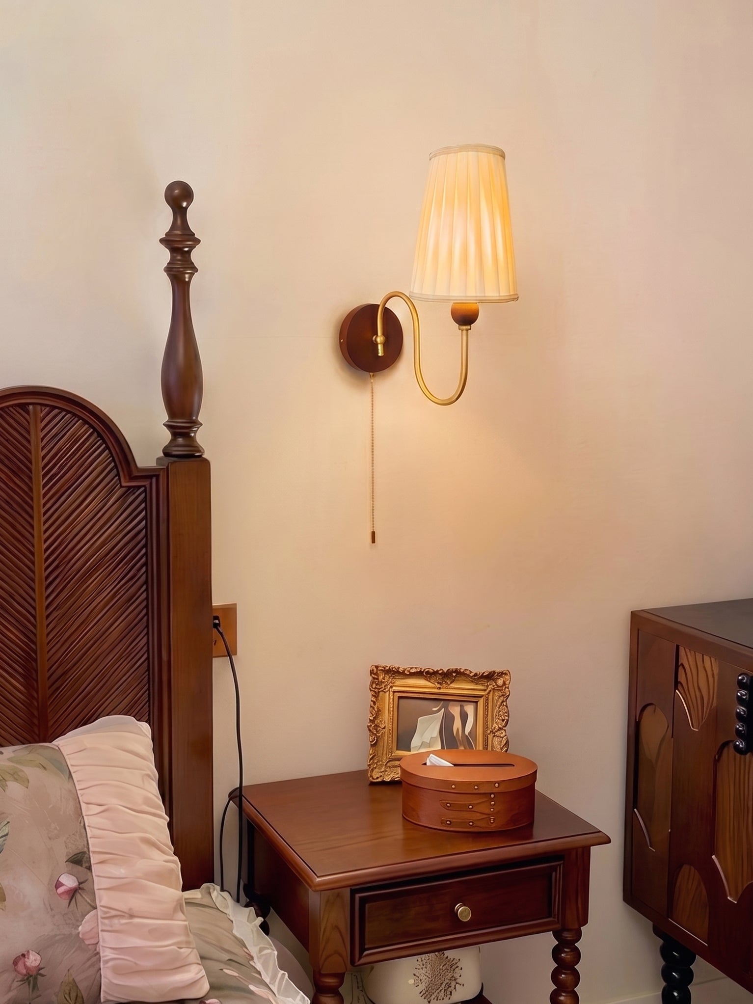 Hattie-Wall-Lamp_12