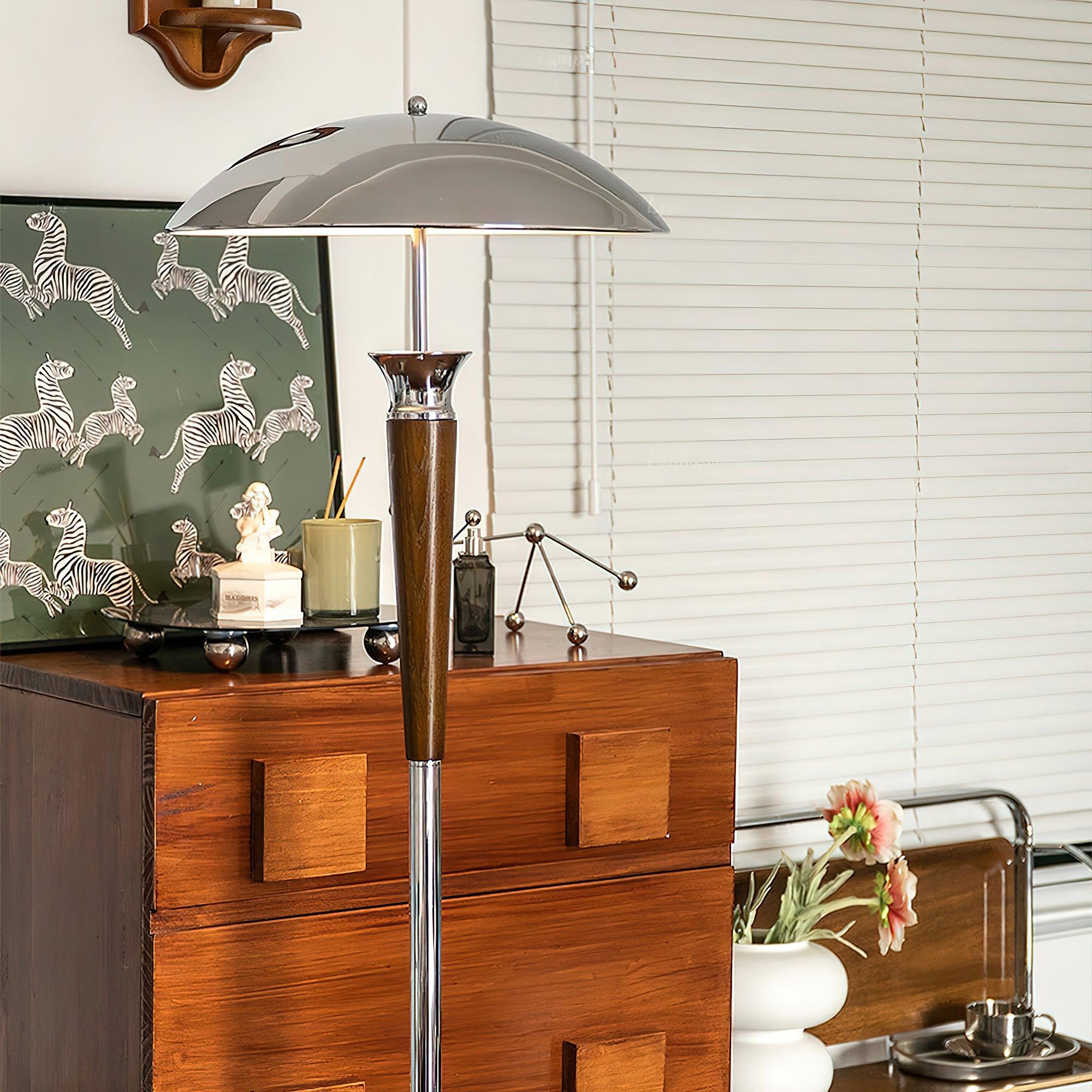 Helmet_Floor_Lamp_2
