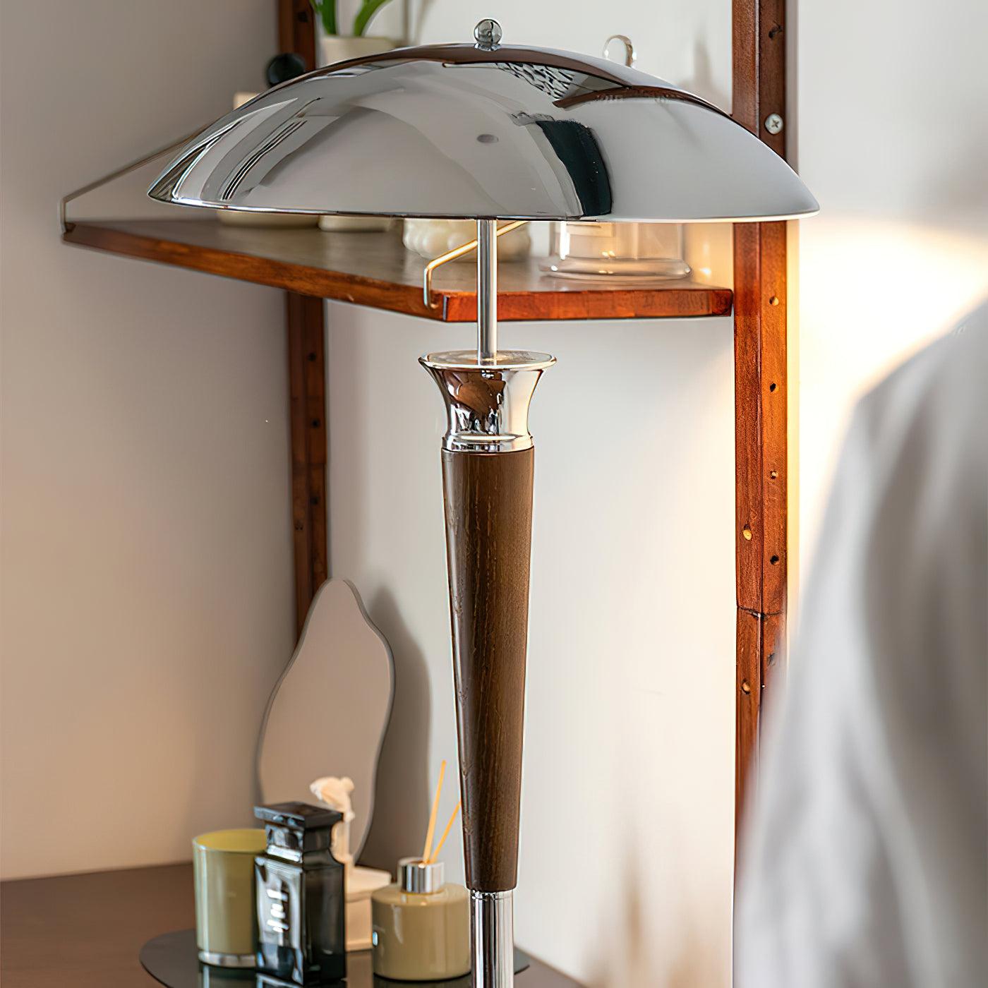 Helmet_Floor_Lamp_8