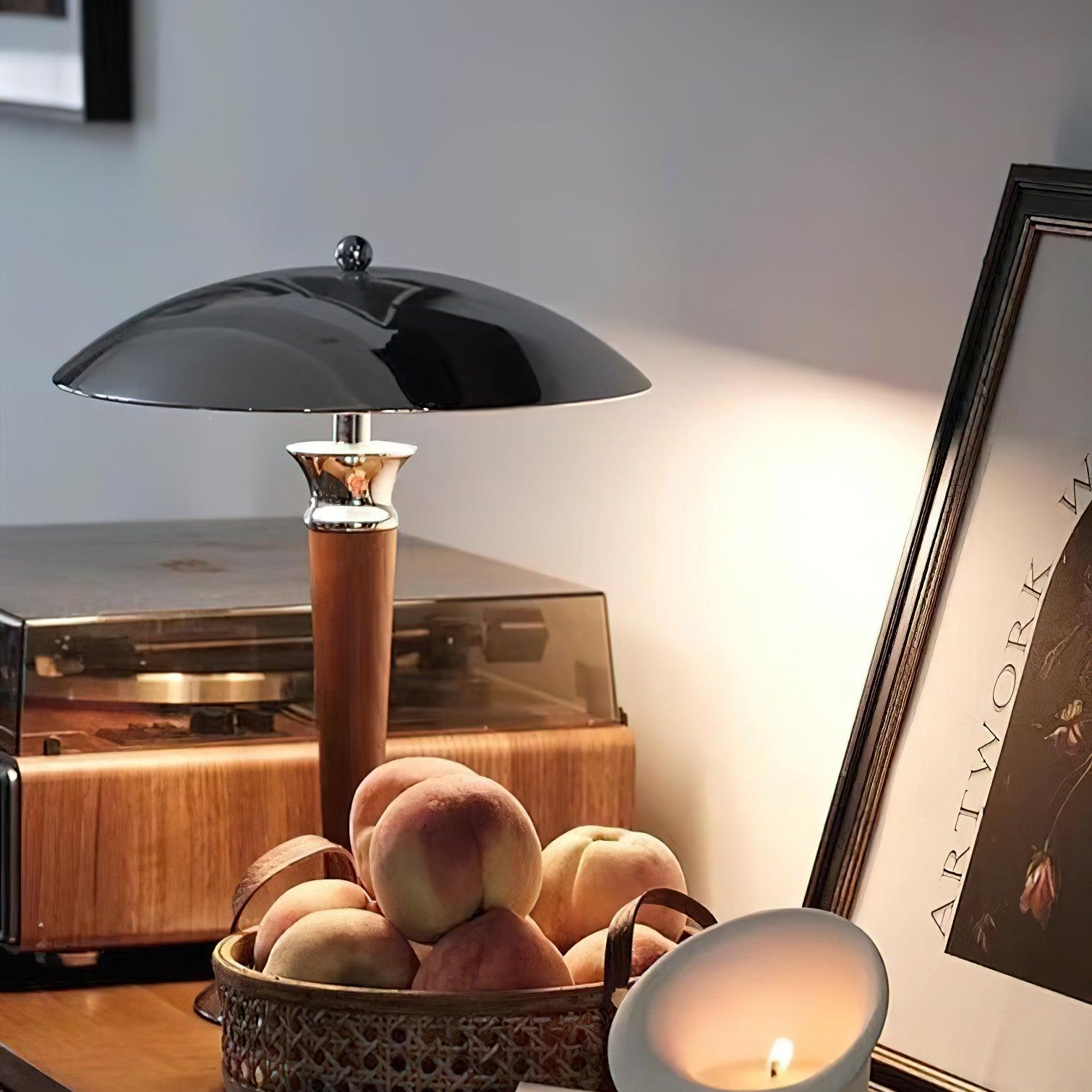 Helmet_Table_Lamp_13