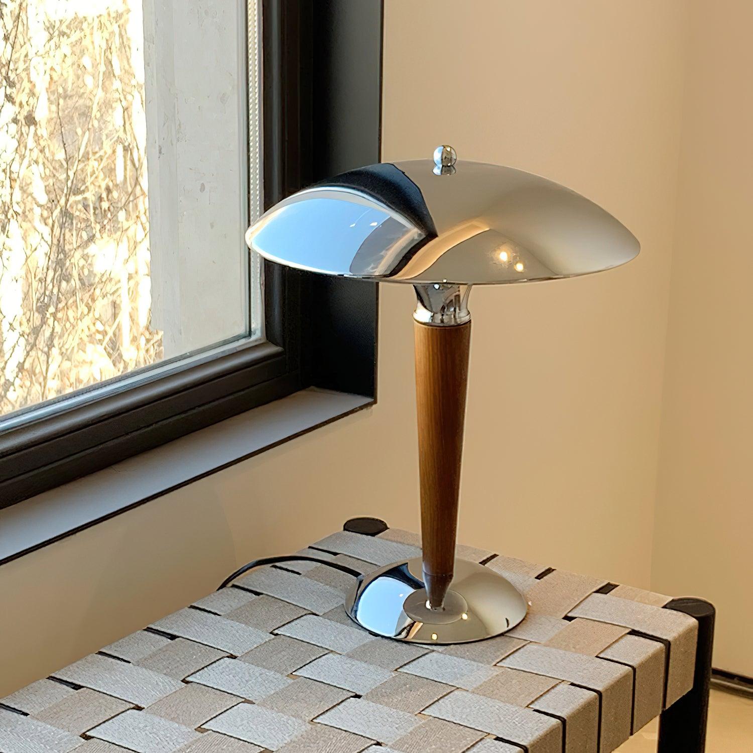 Helmet_Table_Lamp_14