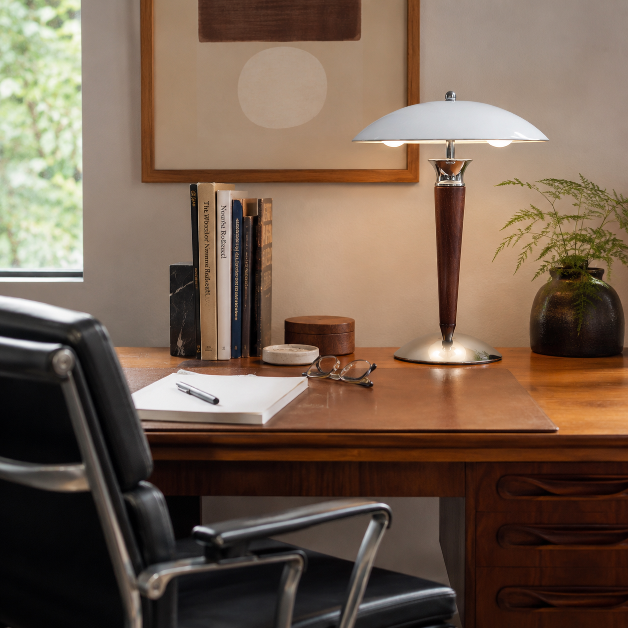 Helmet_Table_Lamp_334
