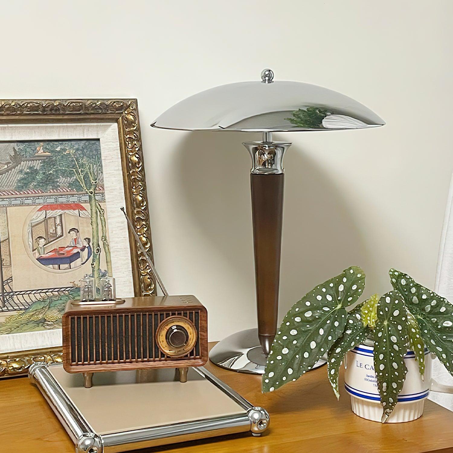 Helmet_Table_Lamp_8