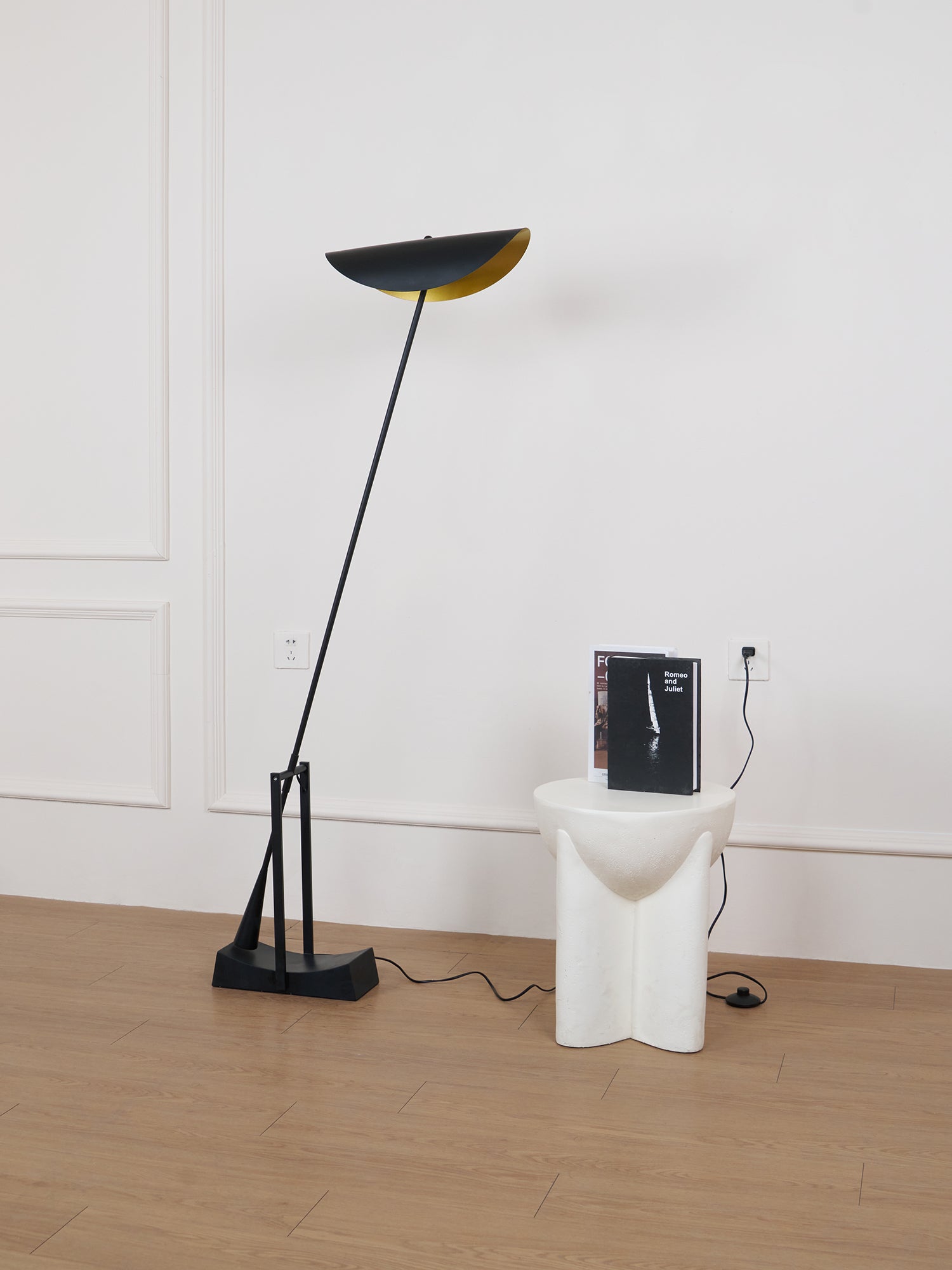 Horizon_Floor_Lamp._3