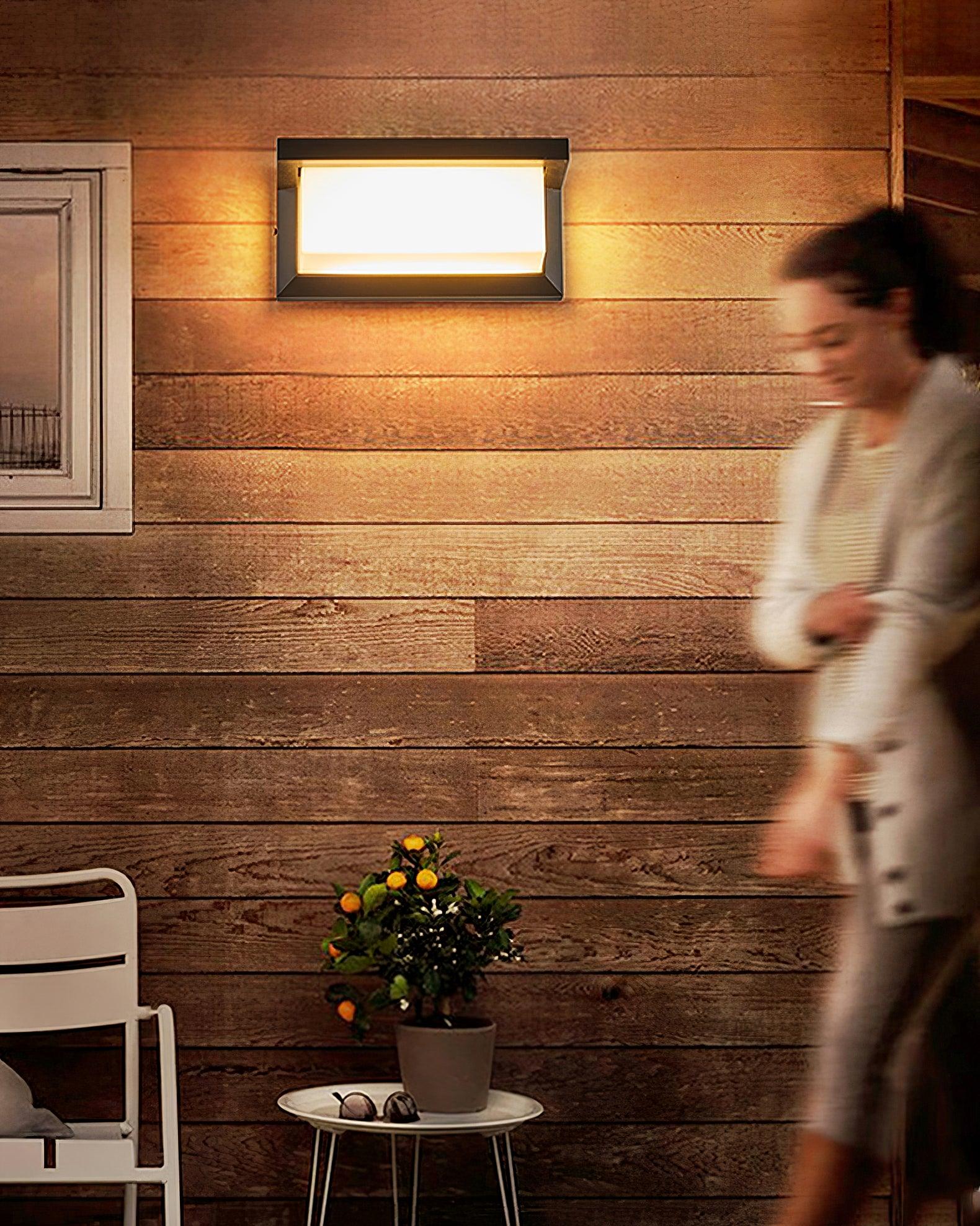 Horizontal_LED_Outdoor_Light_13