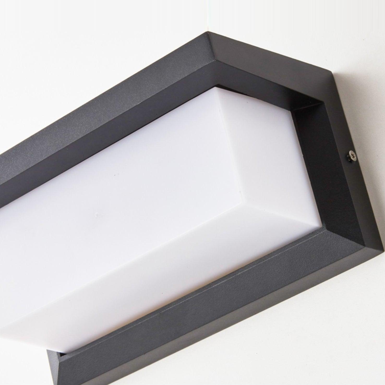 Horizontal_LED_Outdoor_Light_26