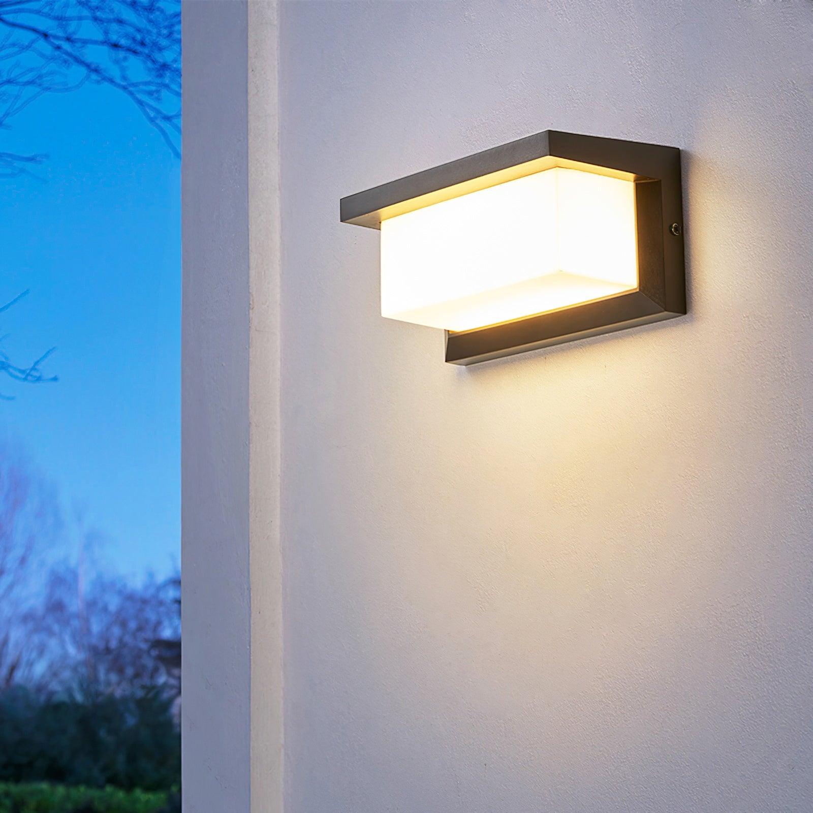 Horizontal_LED_Outdoor_Light_4