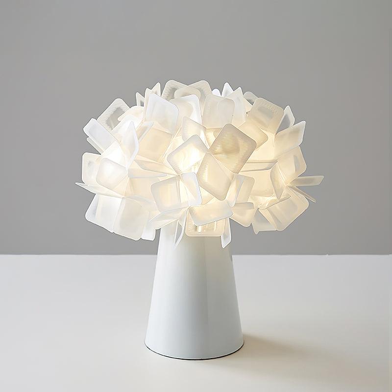 Illis_Flower_Table_Lamp_13