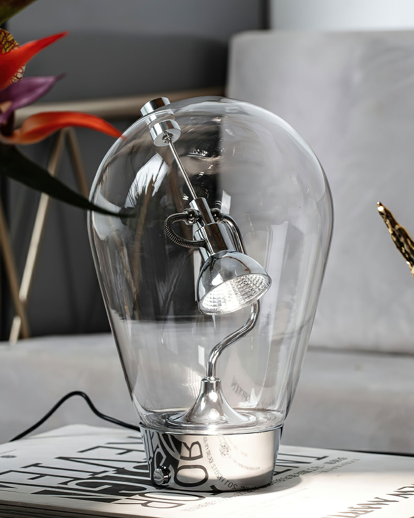 Illuminova_Adjustable_Table_Lamp_2