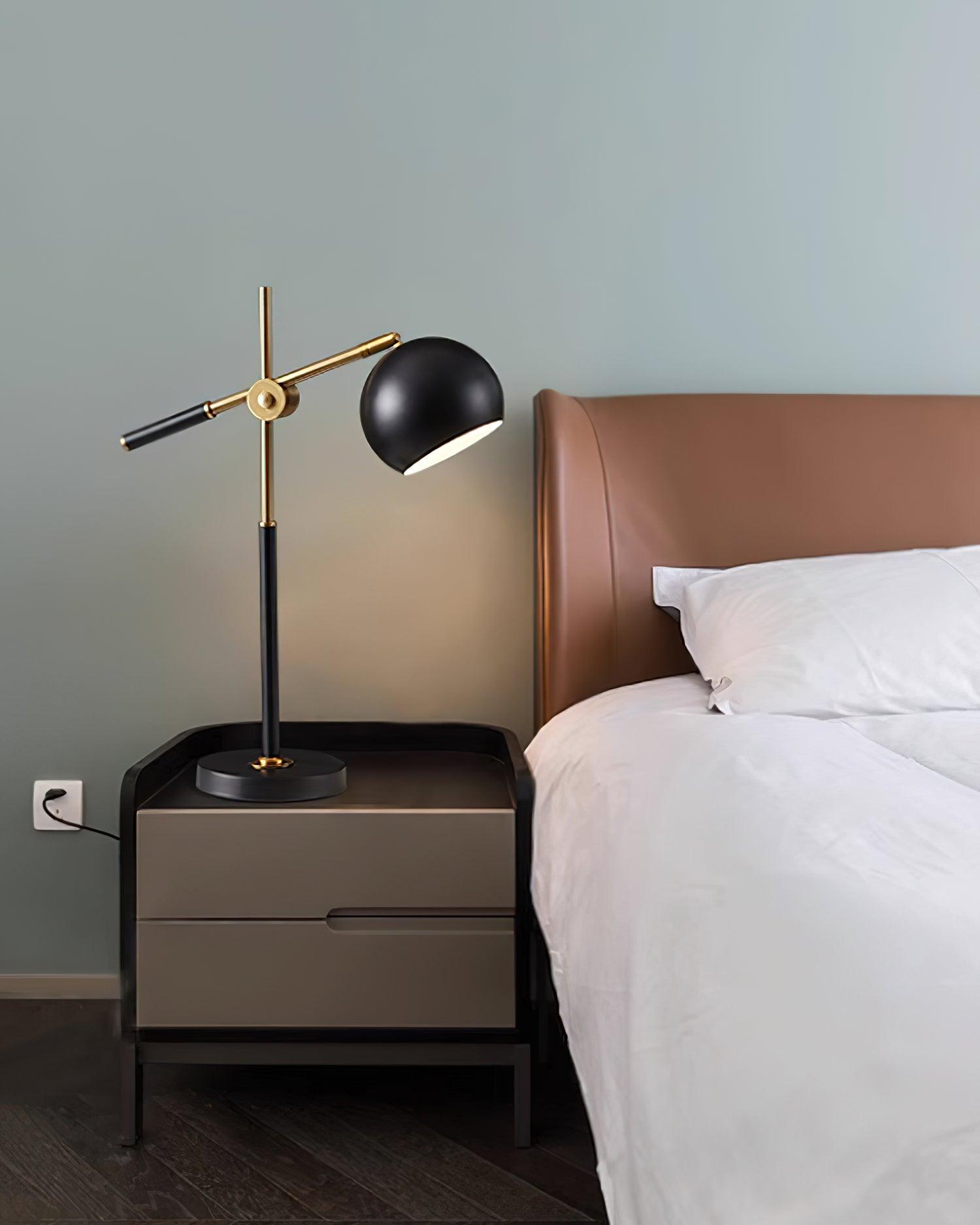 Isaac_Table_Lamp_3