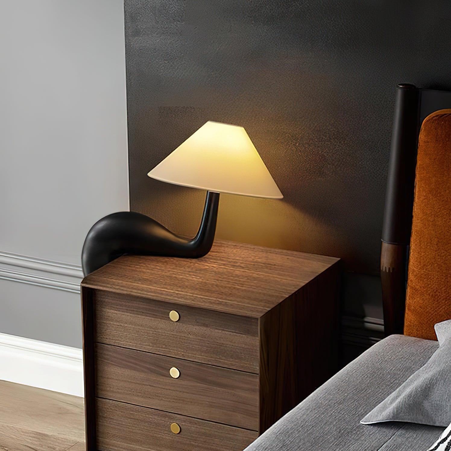 Kakuda_Pine_Table_Lamp_12