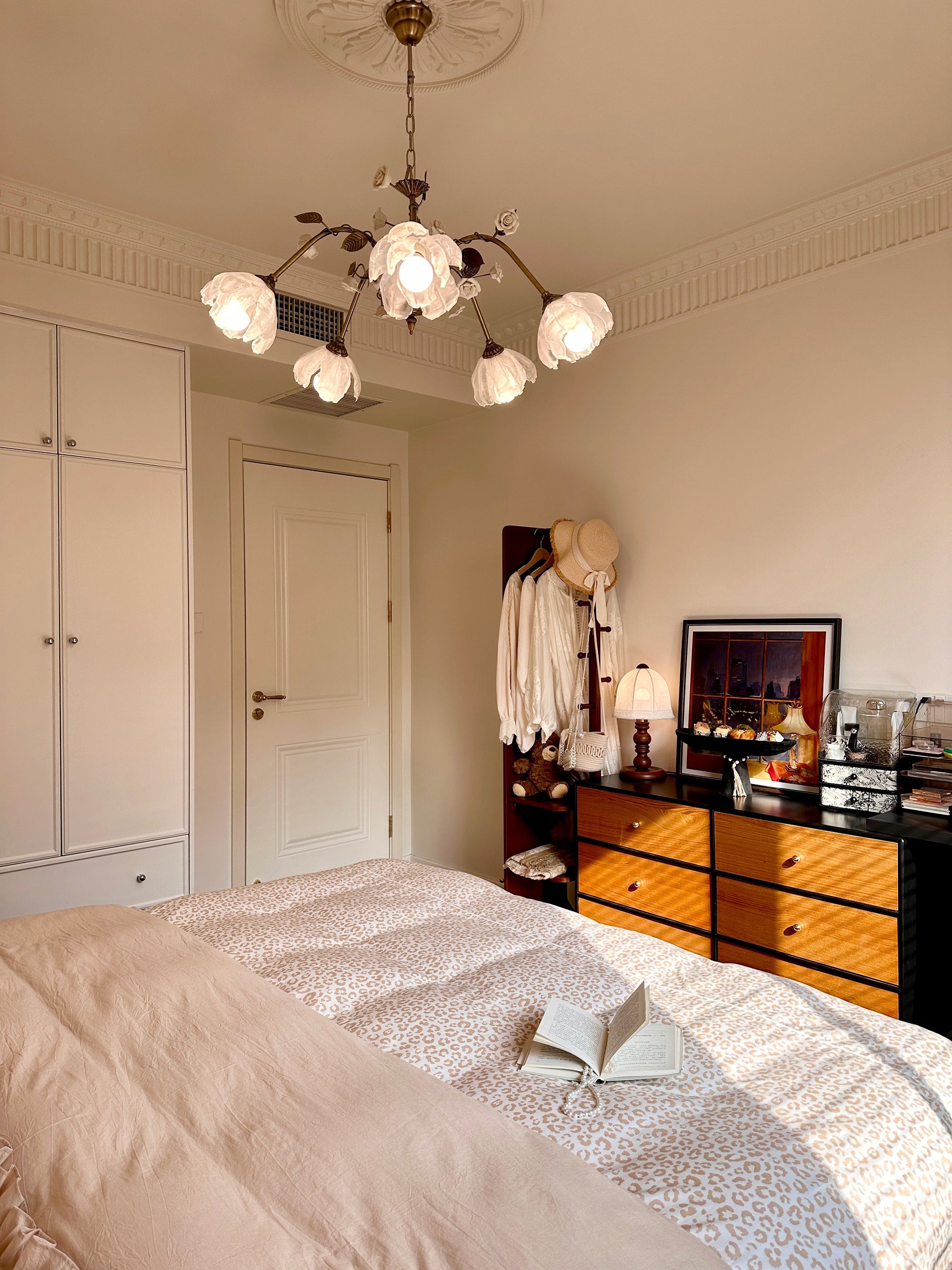 Kalin-Flower-Chandelier_26