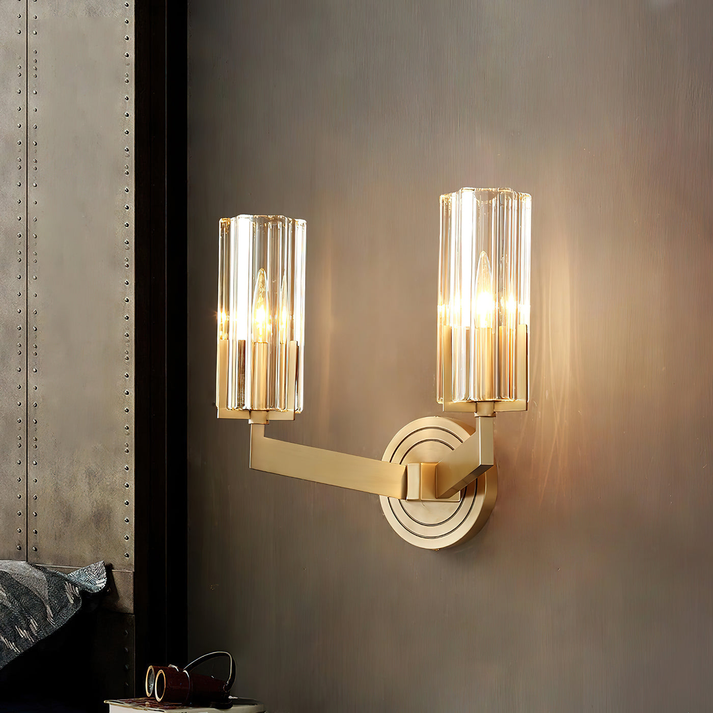 Kayla_Brass_Wall_Lamp_2