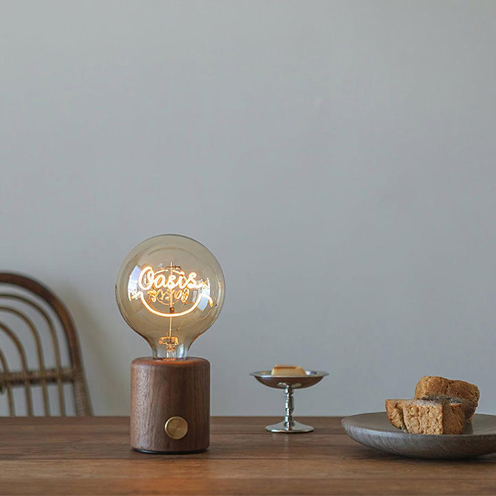 Kuitt_Smiley_Table_Lamp_3