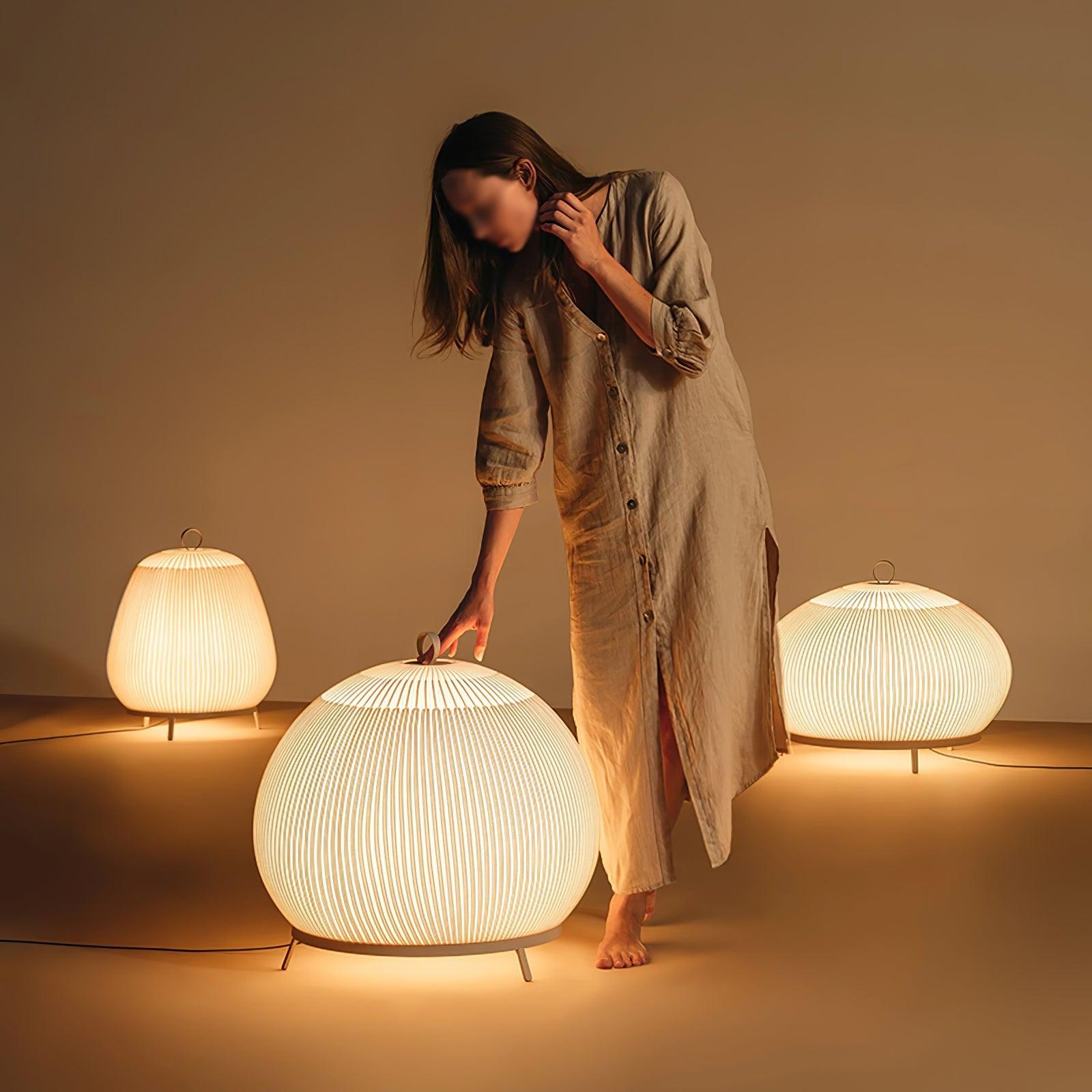 Lantern_Knit_Table_Lamp_15