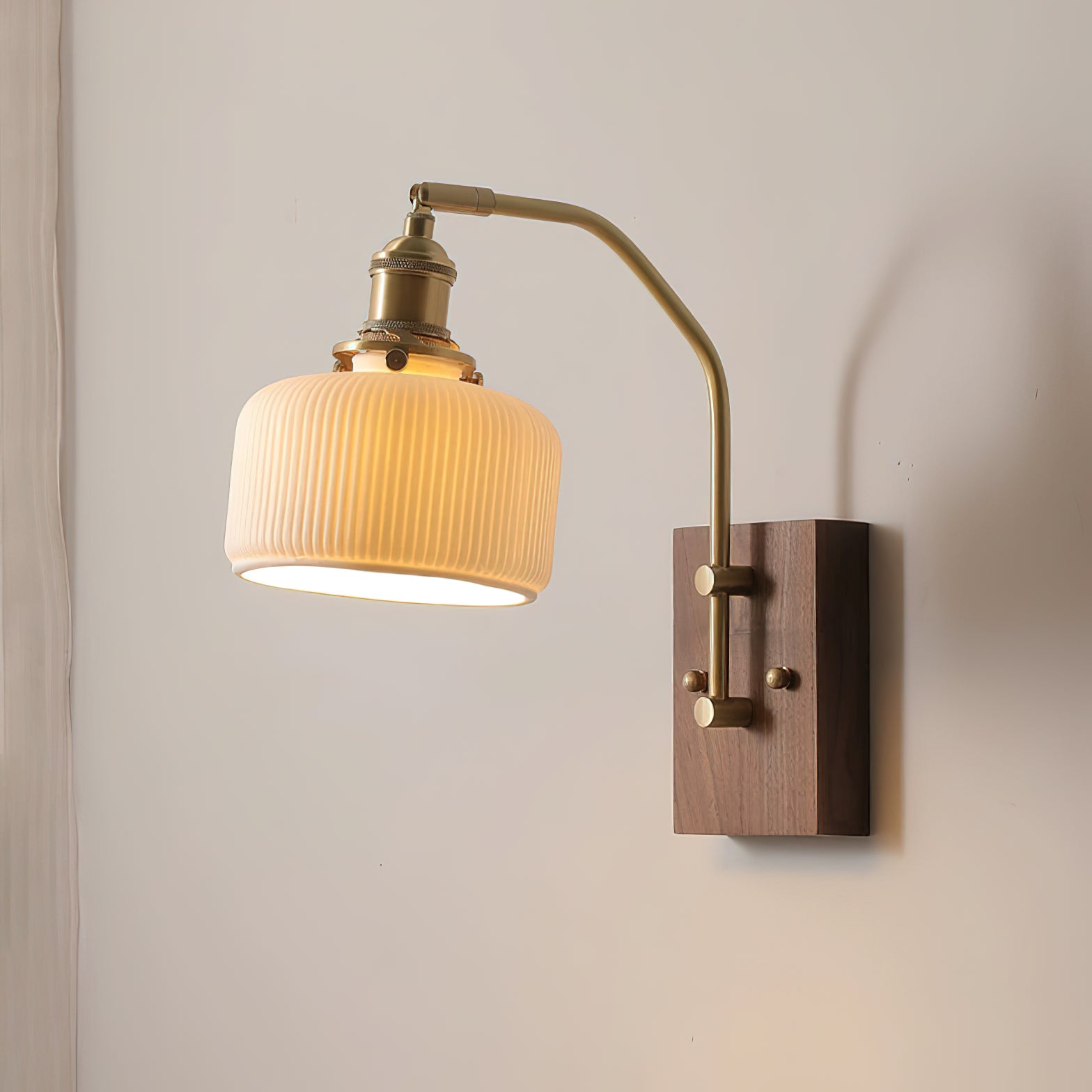 Laura-Wall-Lamp_13
