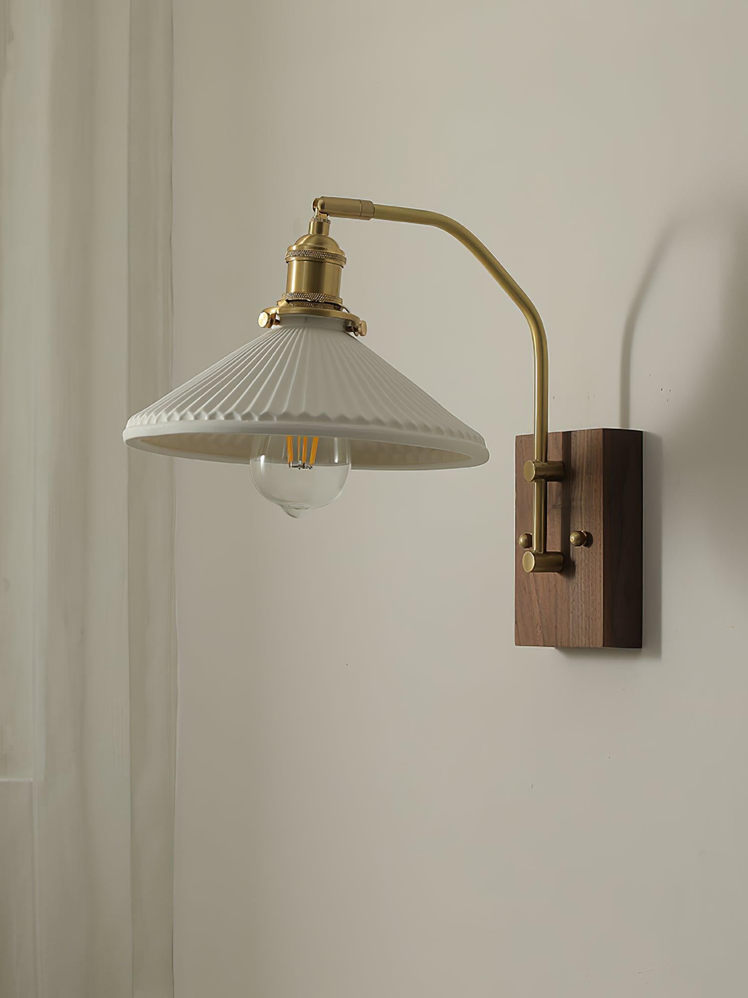 Laura-Wall-Lamp_15