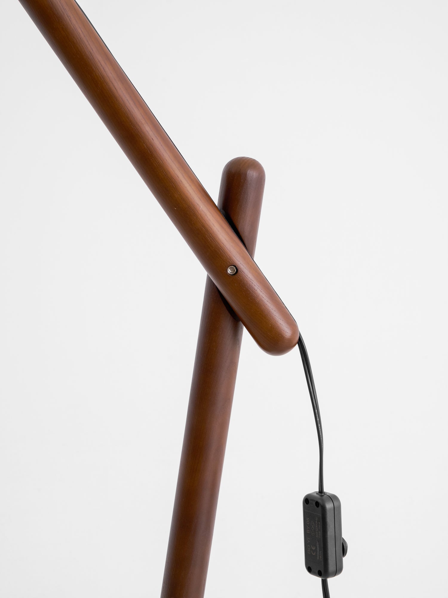 Lean-Pivot-Floor-Lamp-_15