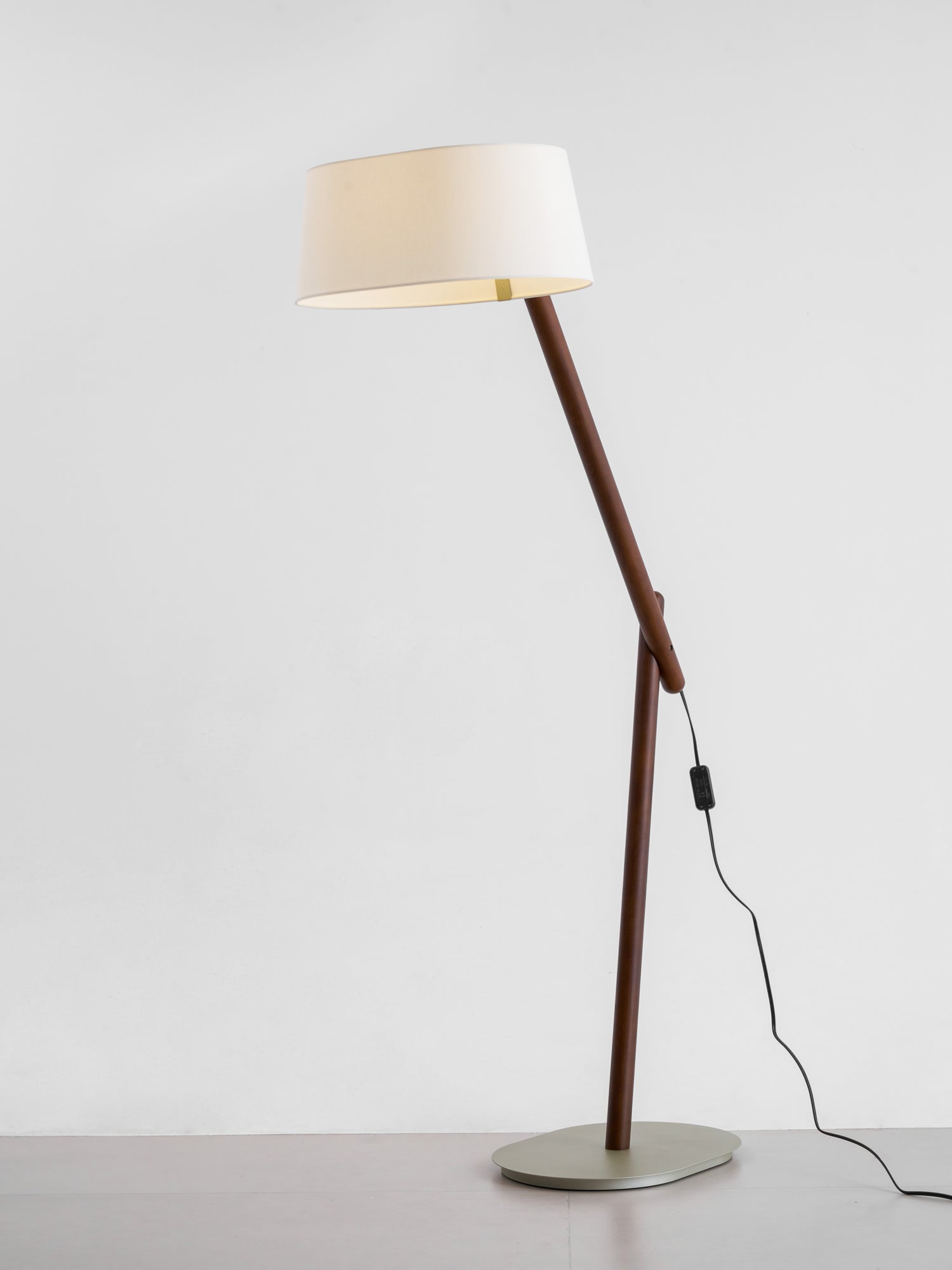 Lean-Pivot-Floor-Lamp-_7