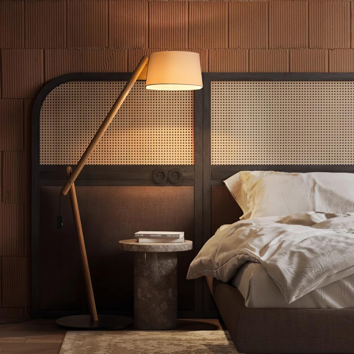 Lean_Pivot_Floor_Lamp_10
