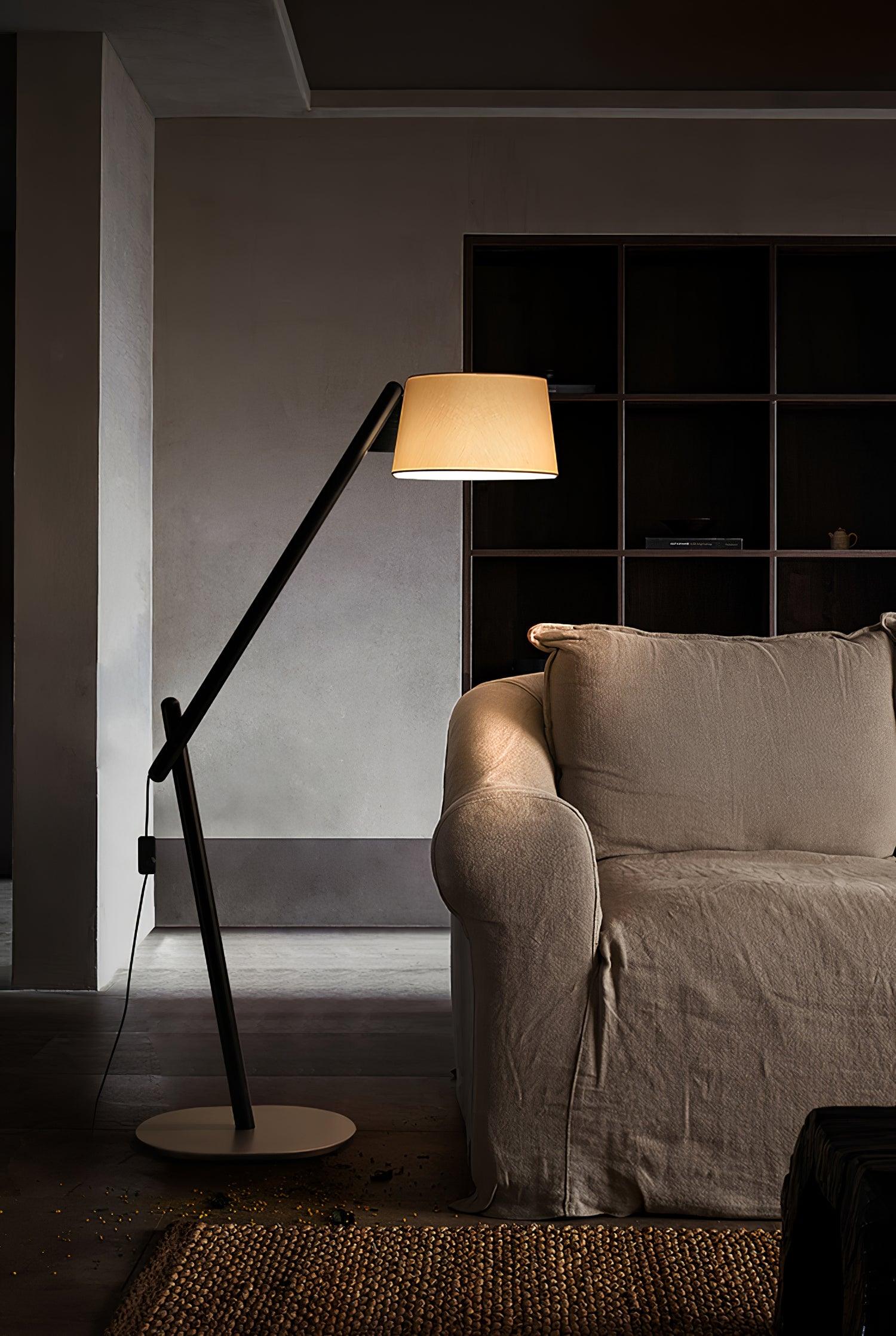 Lean_Pivot_Floor_Lamp_2