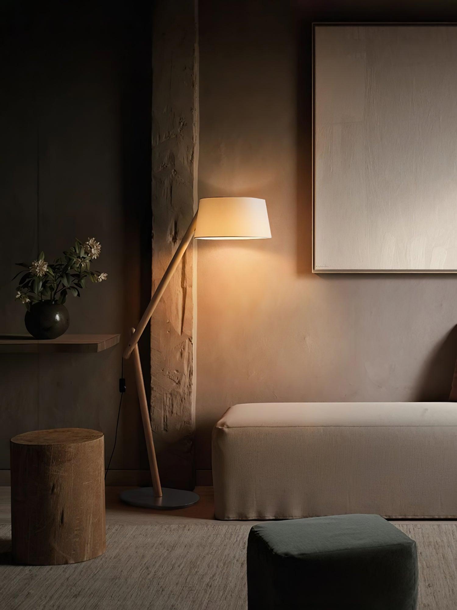 Lean_Pivot_Floor_Lamp_3