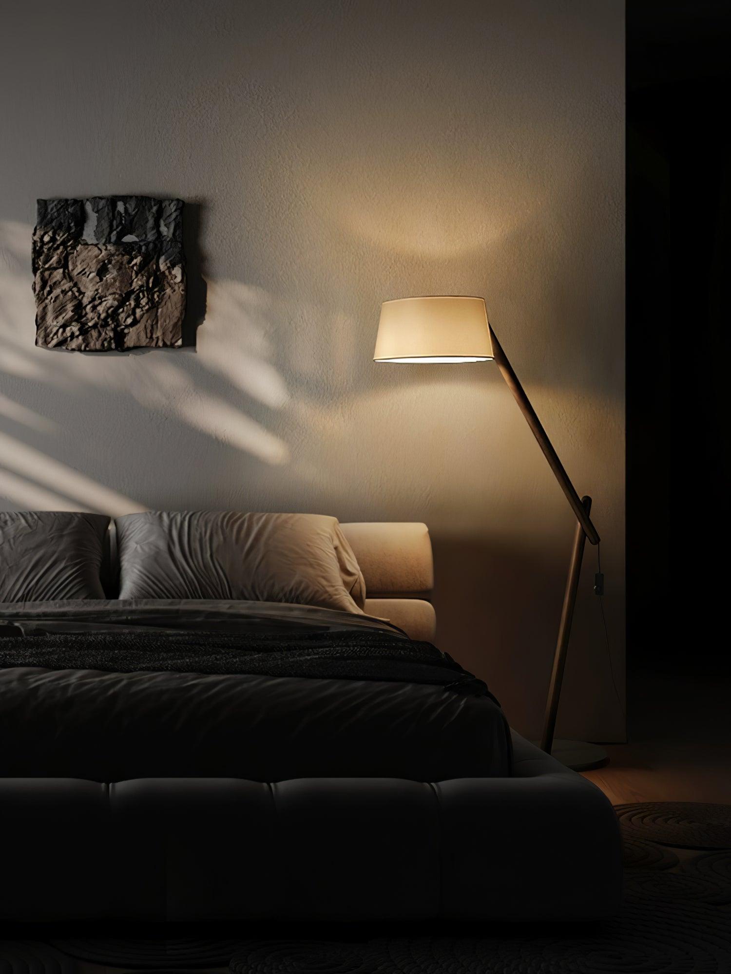 Lean_Pivot_Floor_Lamp_5