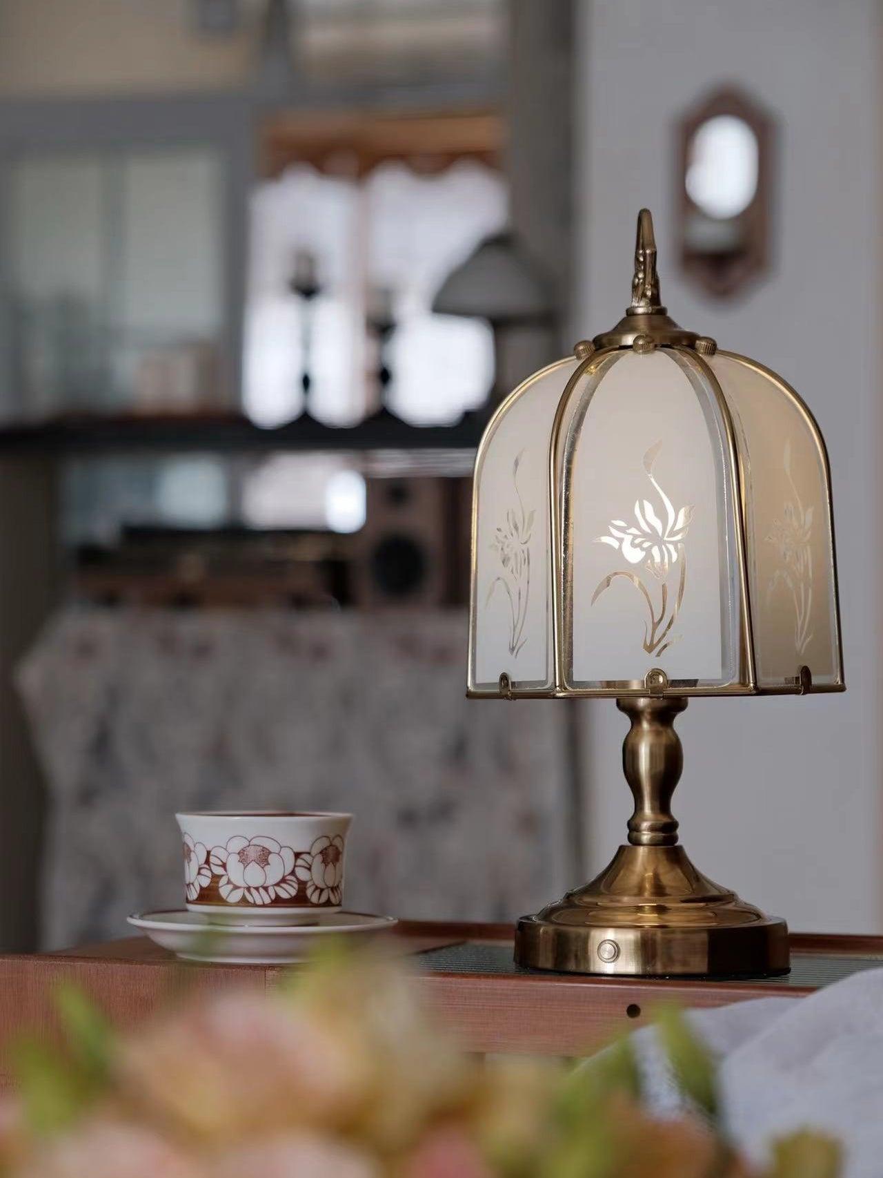 Leonore_Metal_Table_Lamp_10