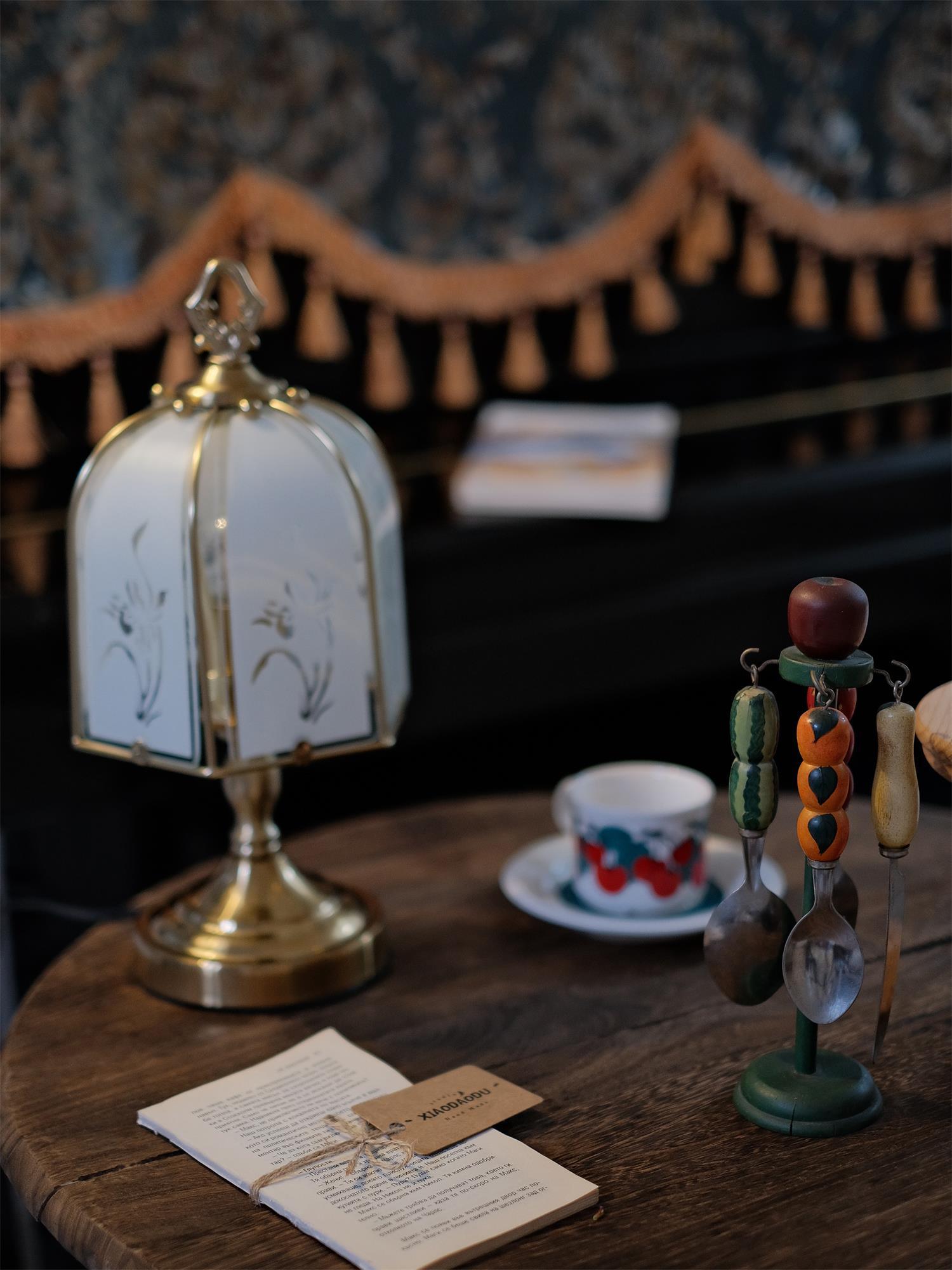 Leonore_Metal_Table_Lamp_11