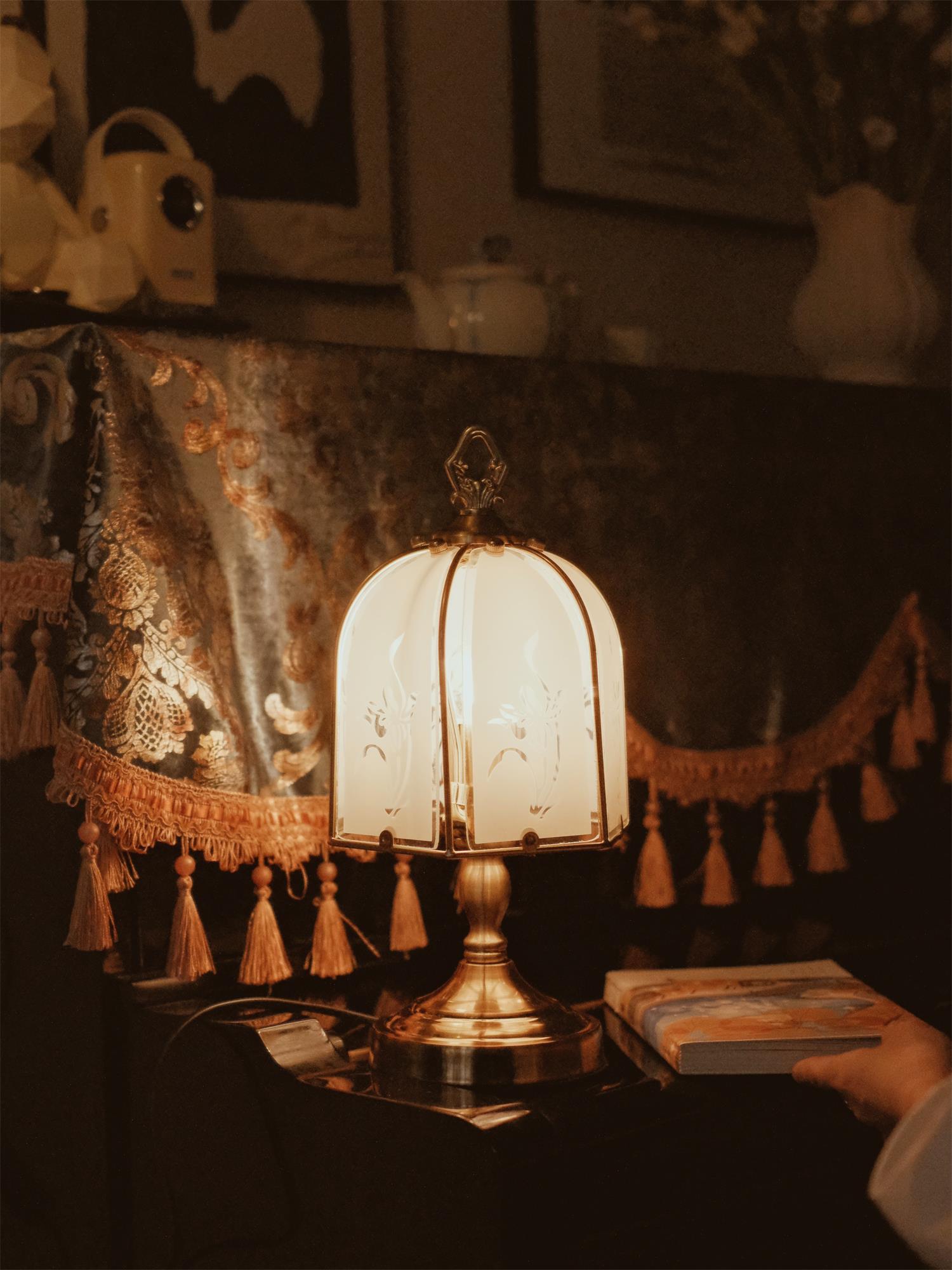 Leonore_Metal_Table_Lamp_12