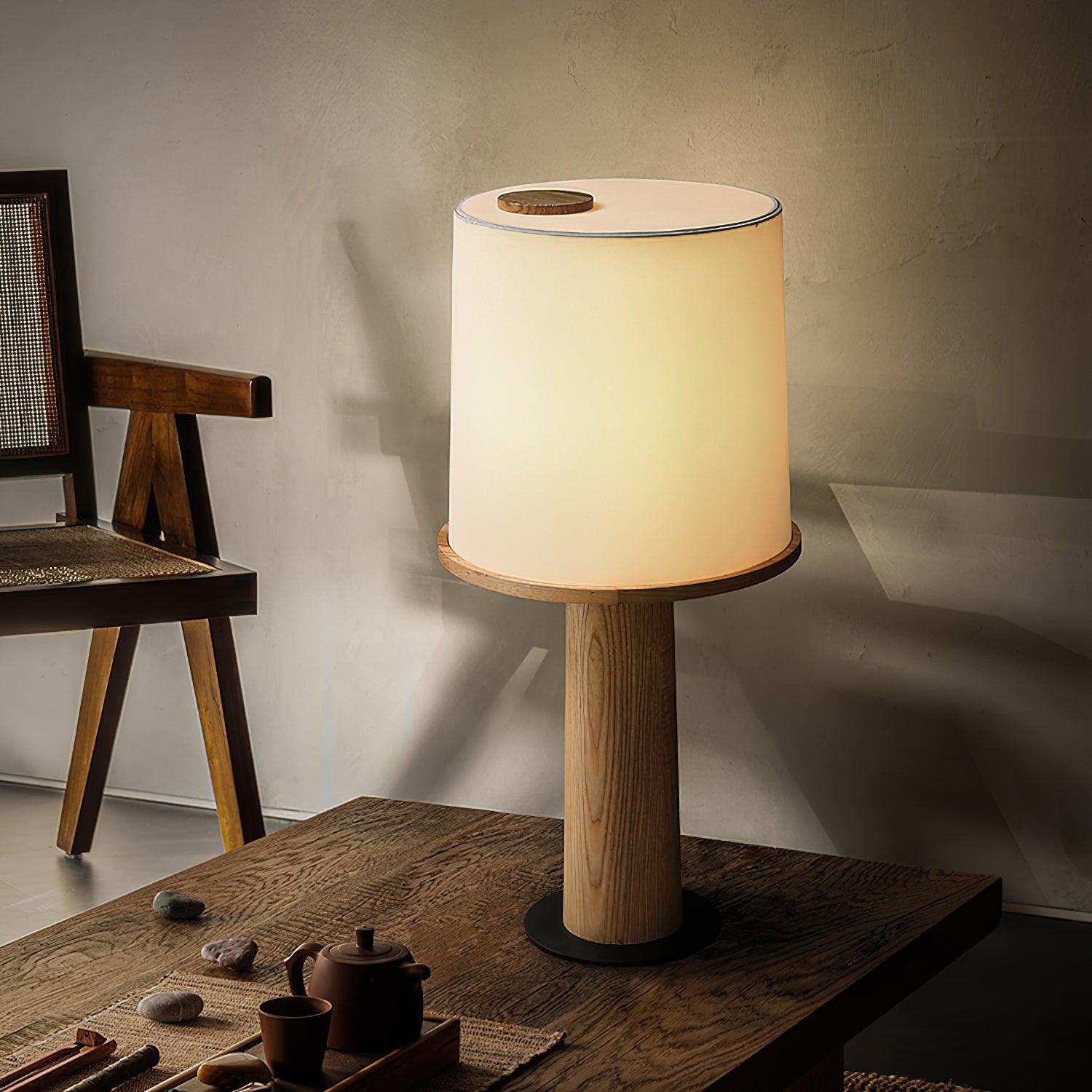 Light_And_Shadow_Bottle_Table_Lamp_1