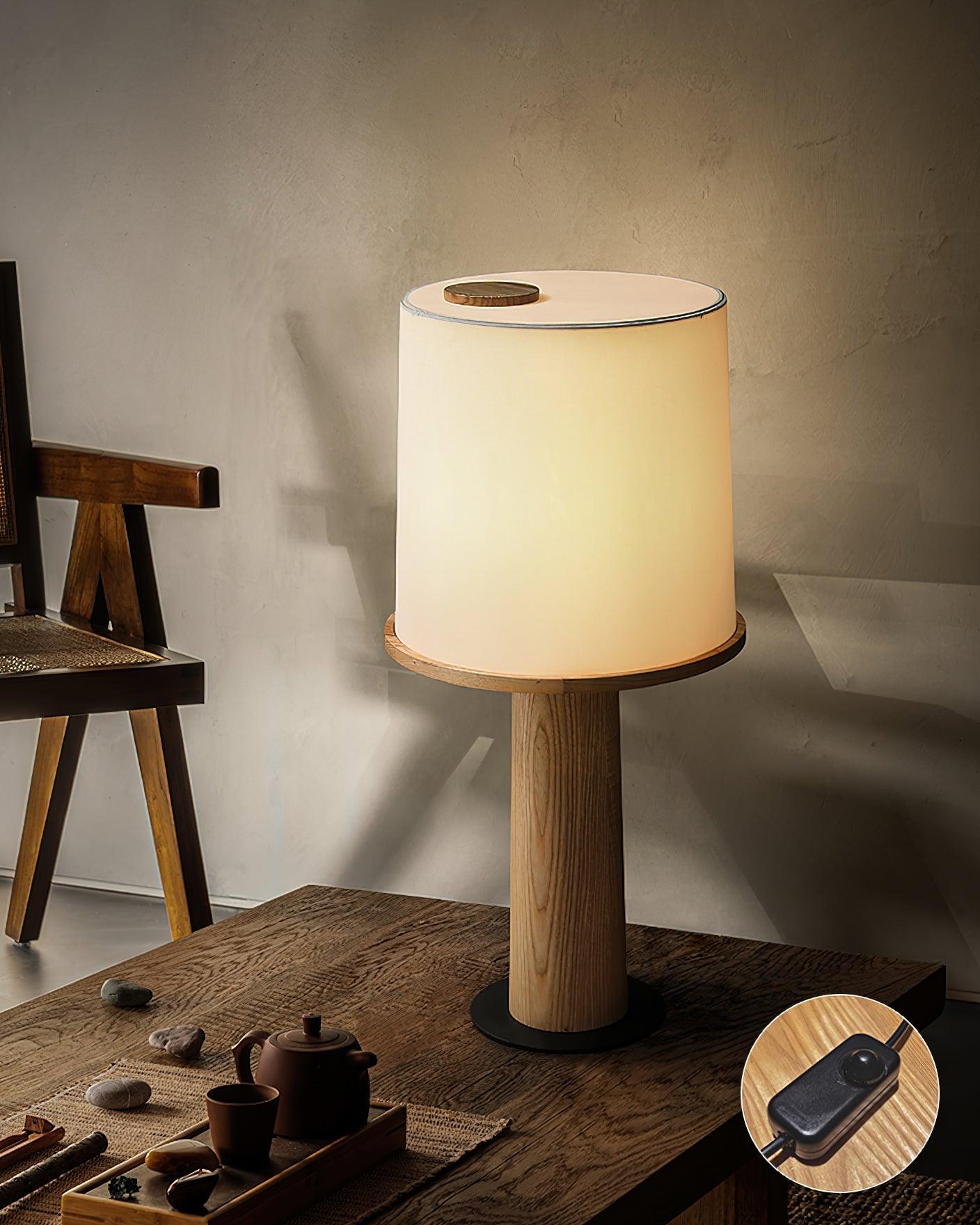 Light_And_Shadow_Bottle_Table_Lamp_5