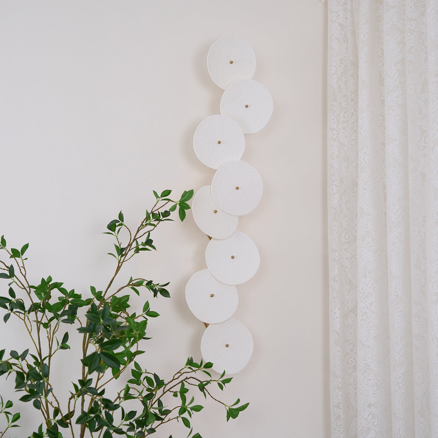 Lotus_Petal_Wall_Lamp._10_fd261fe9-cbc4-487a-9fc6-a44cced68098